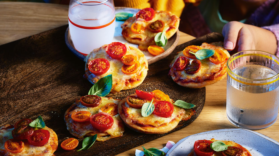 Mini pizzas Margherita