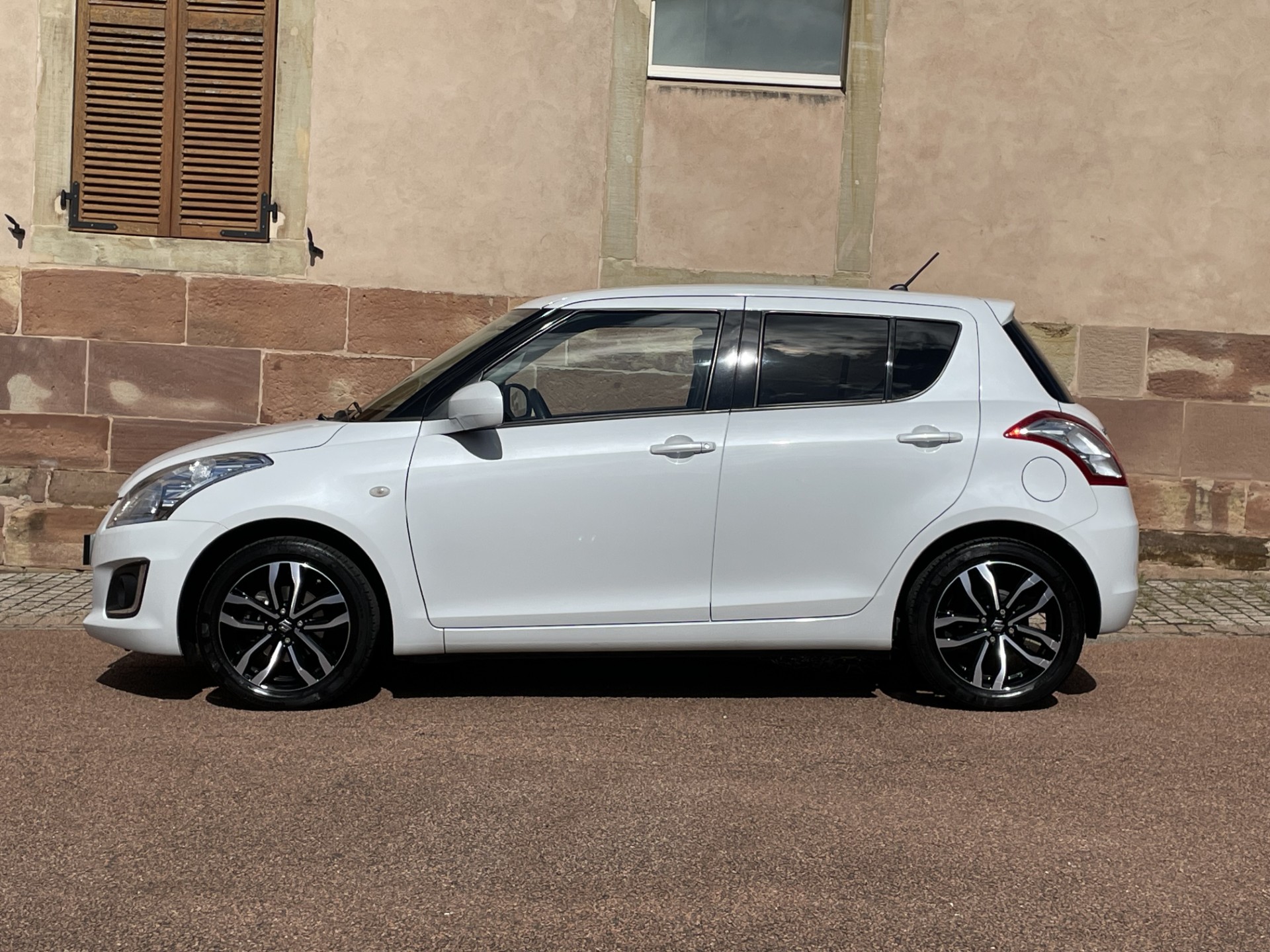 Suzuki Swift 1.2 VVT BIBA 94ch BVM5 5P