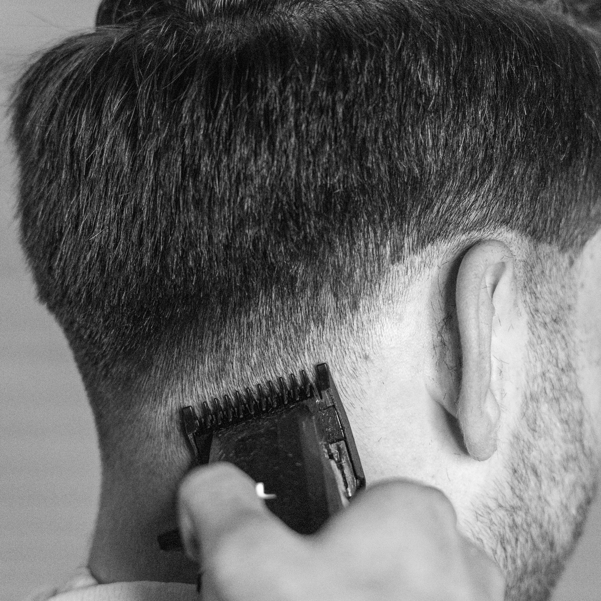 Buzz cut + bijwerken van de zijkanten