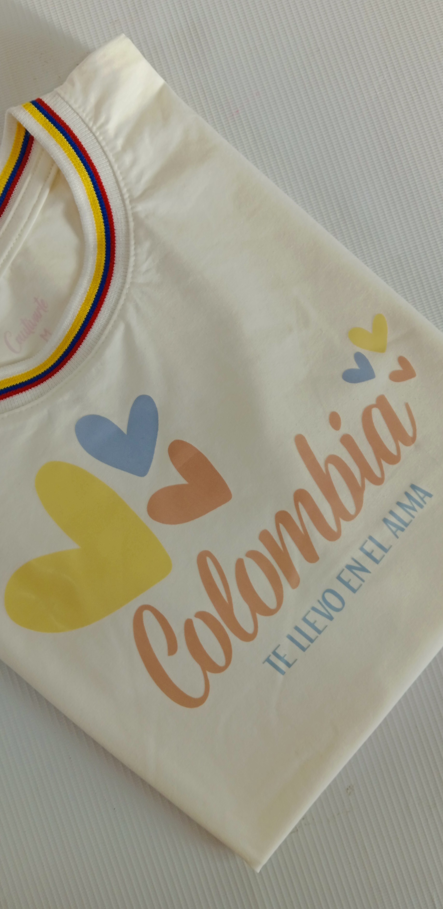 Camiseta 'Colombia te llevo en el alma'
