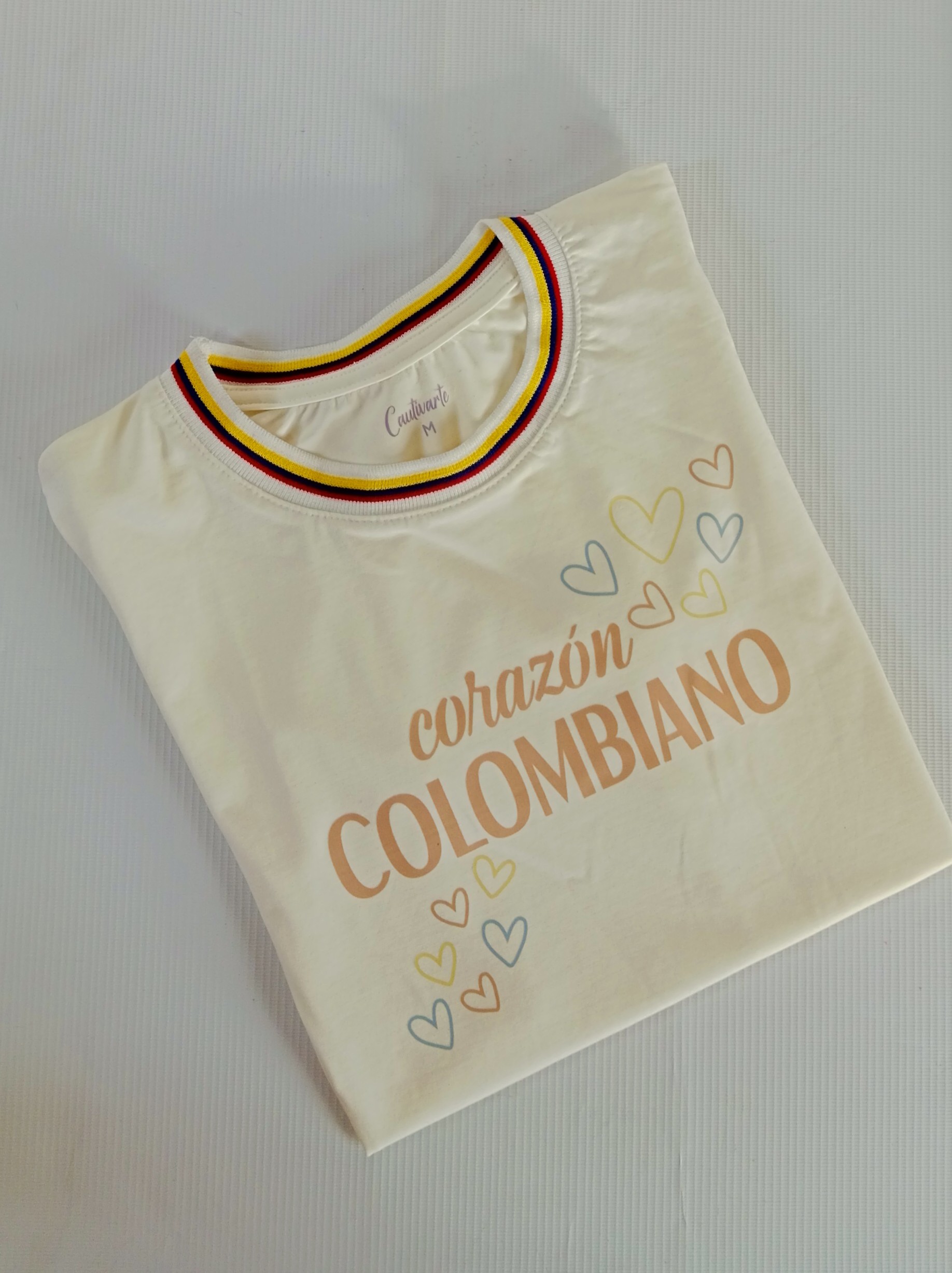 Camiseta 'Corazón Colombiano'