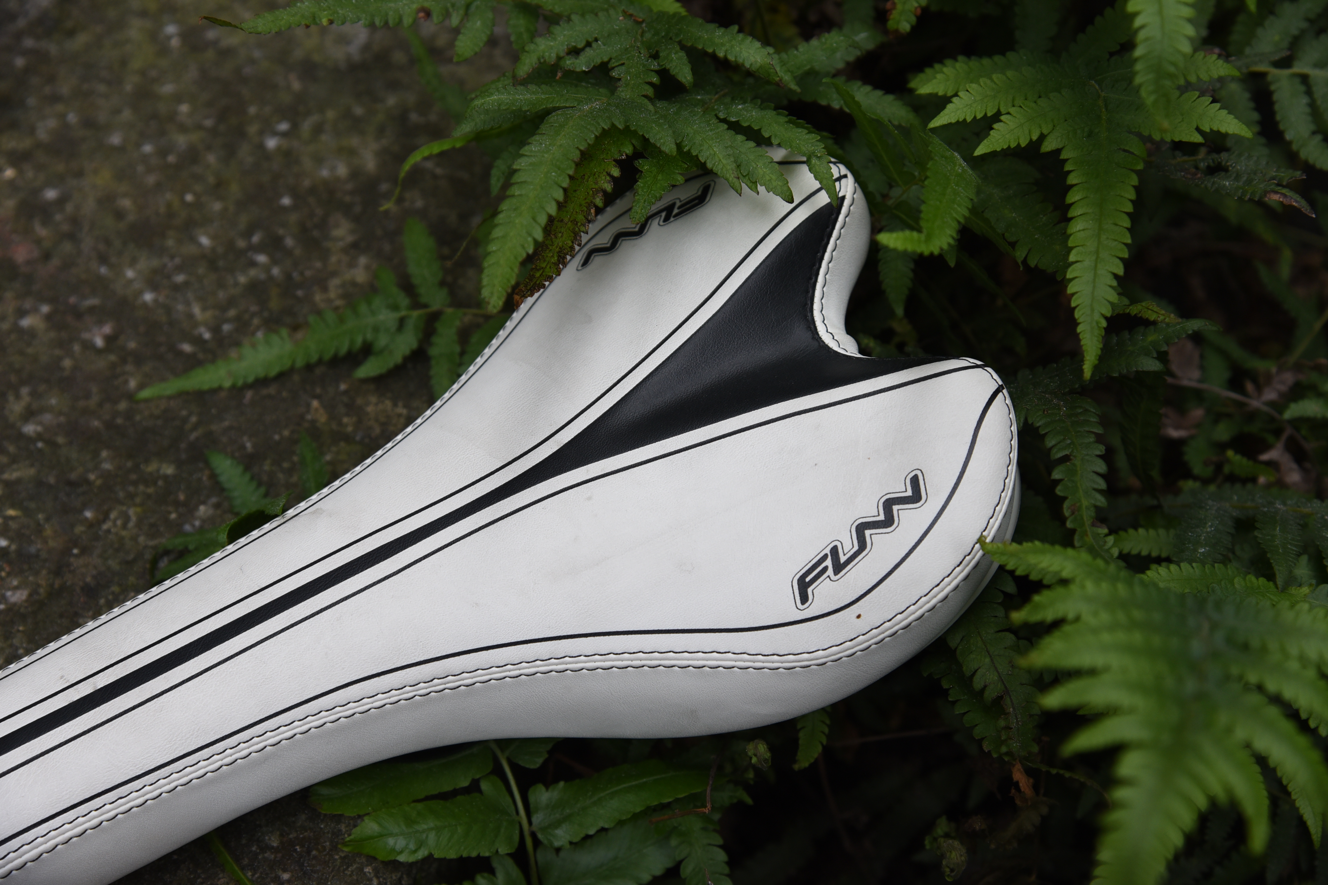 Launch II Saddle