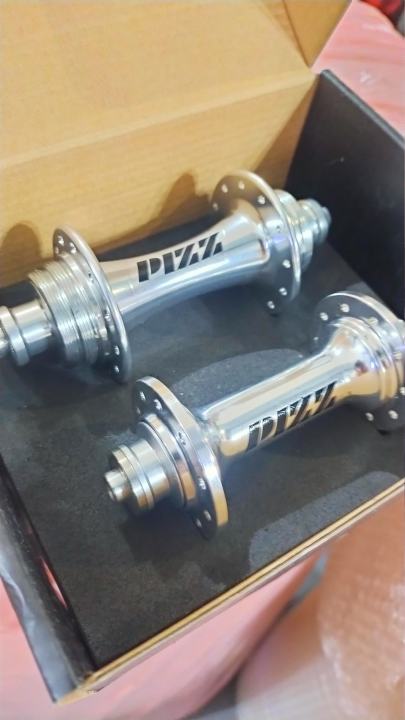 PIZZ Track Hubs