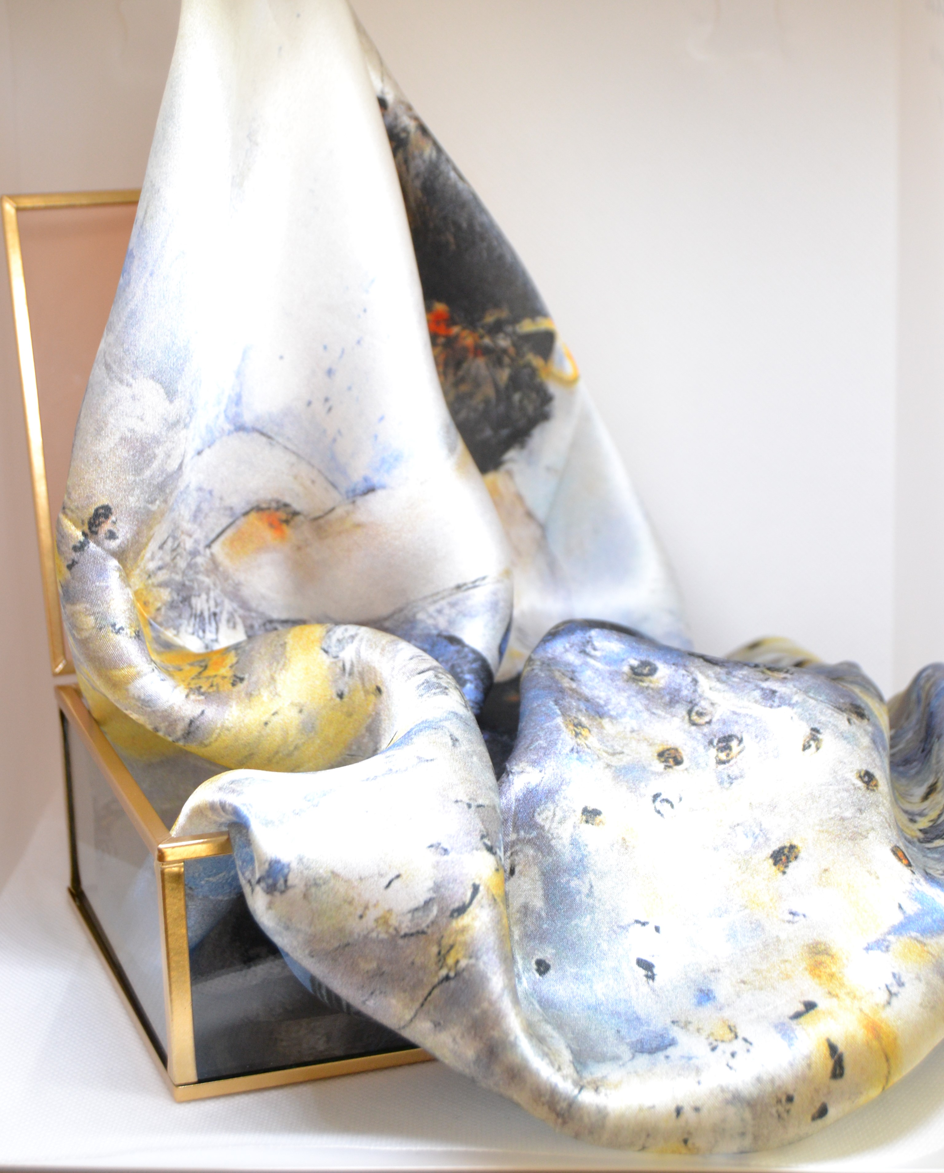 Šilko skarelė "Balerina"