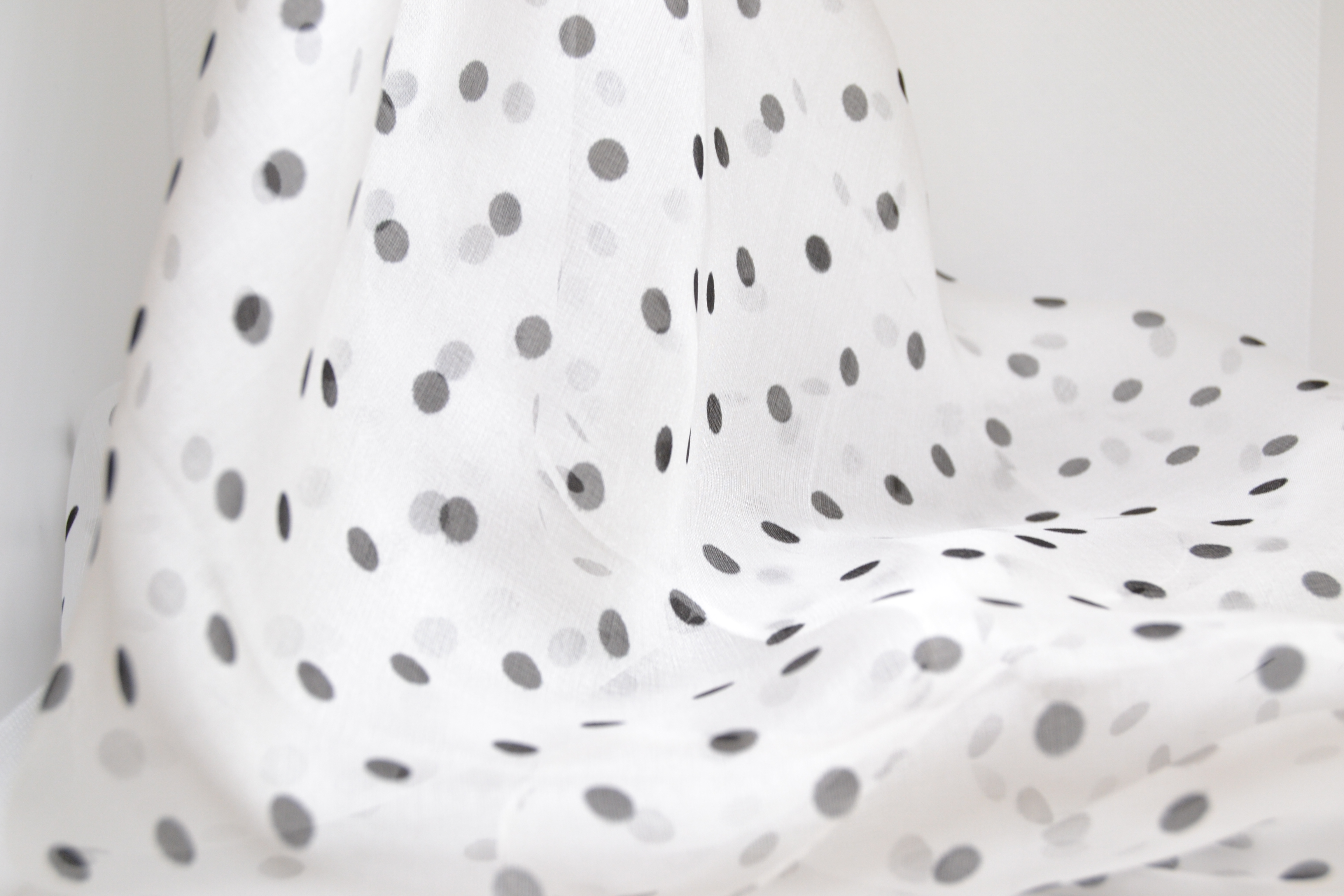 Šilko skarelė "Retro"