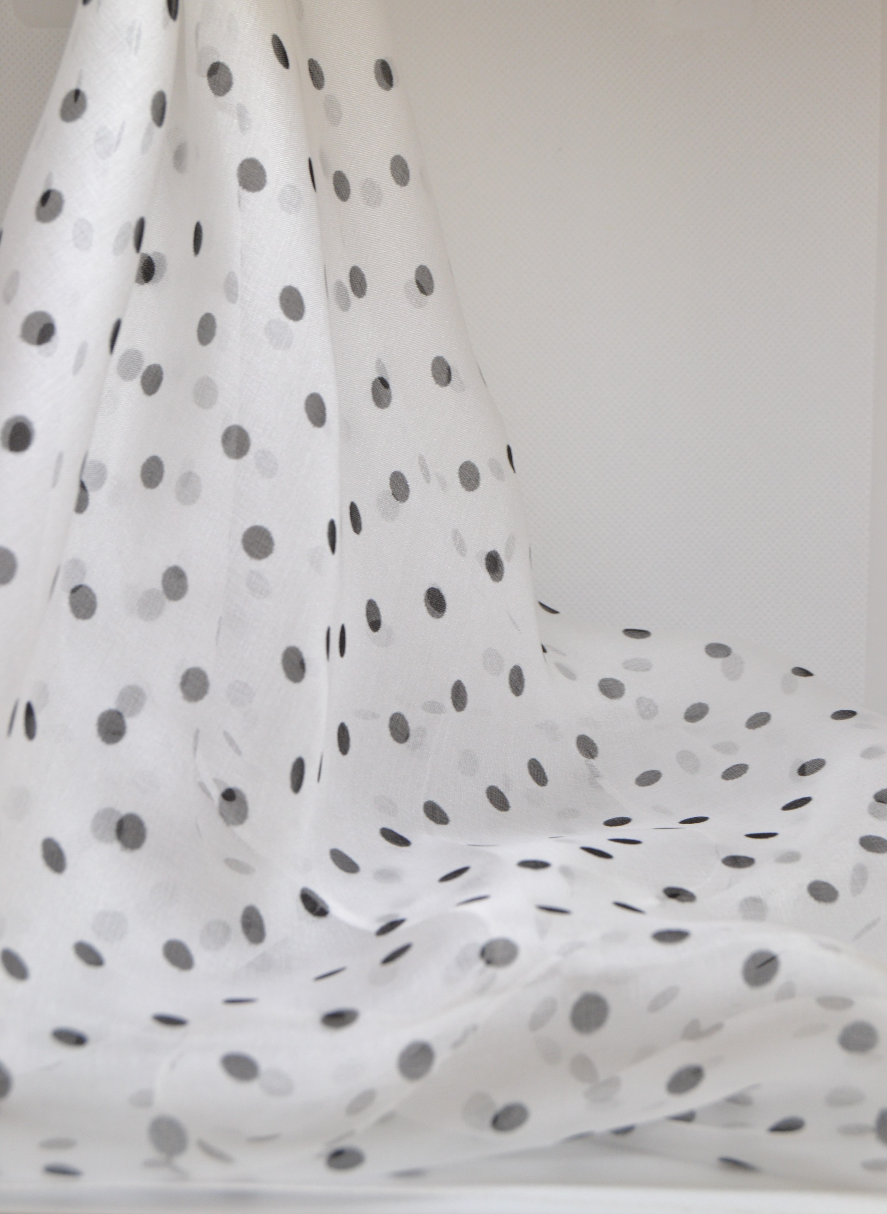 Šilko skarelė "Retro"