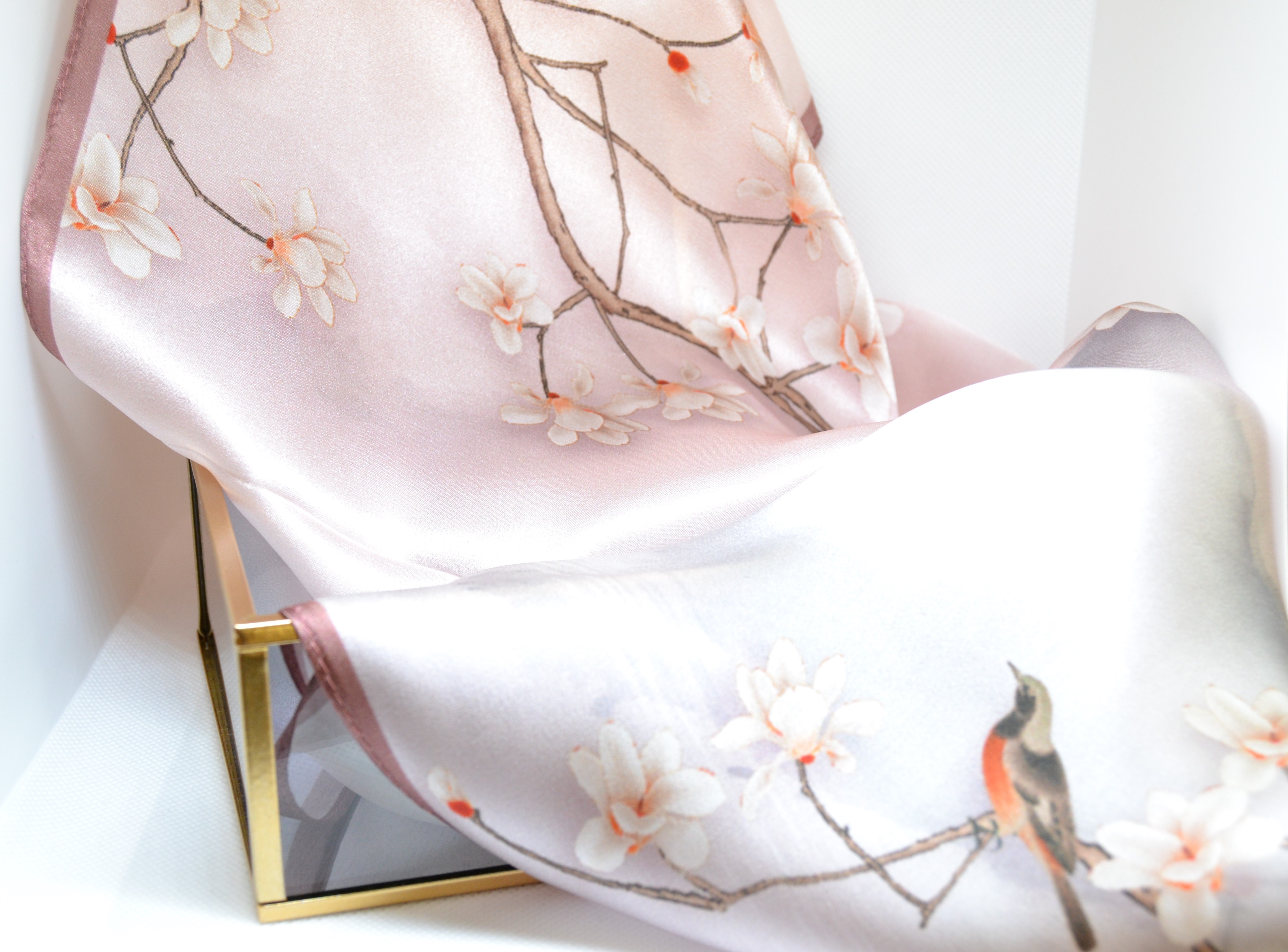 Šilko skarelė "Sakura"