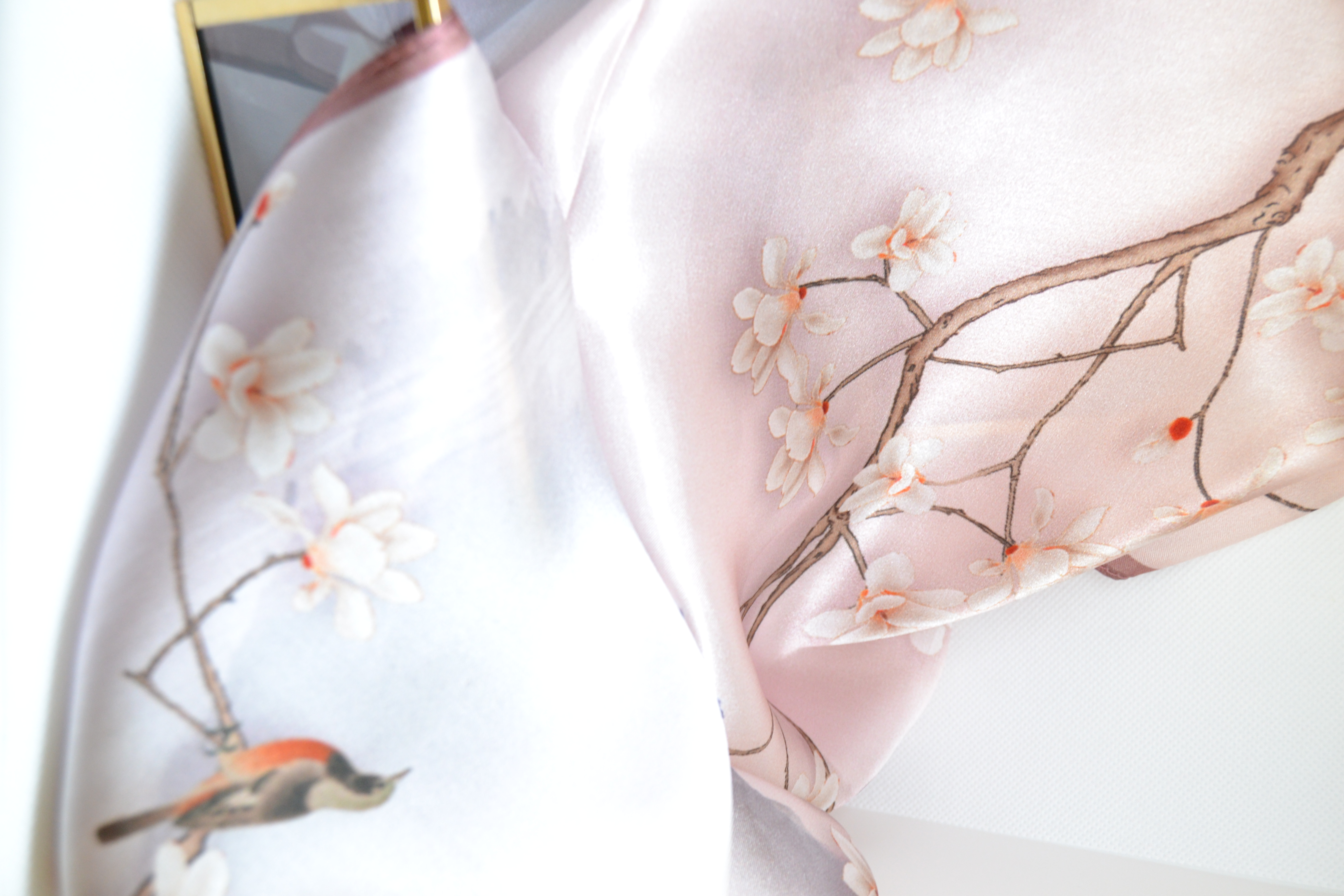 Šilko skarelė "Sakura"