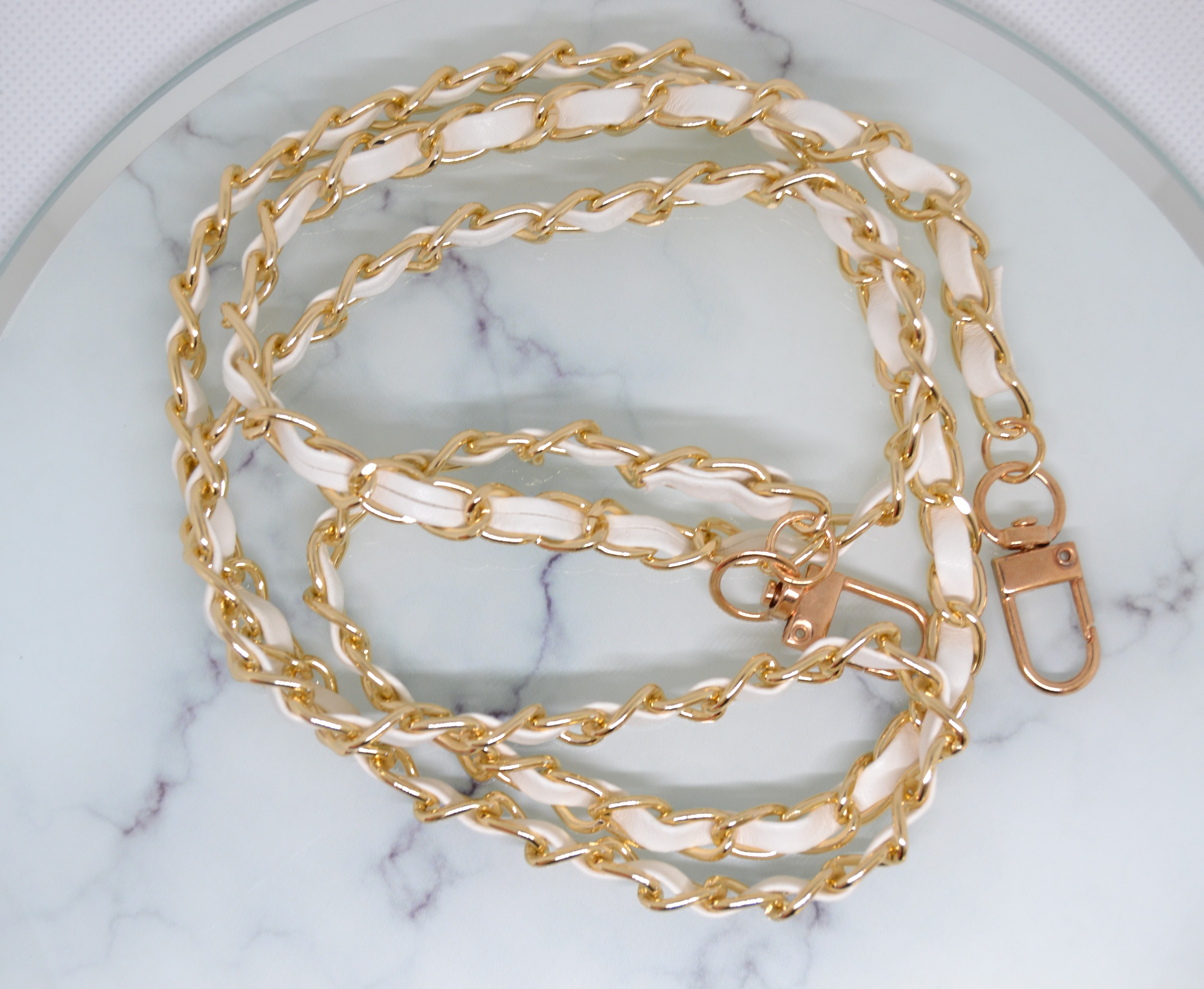 Odos ir grandinėlės dirželis telefonui