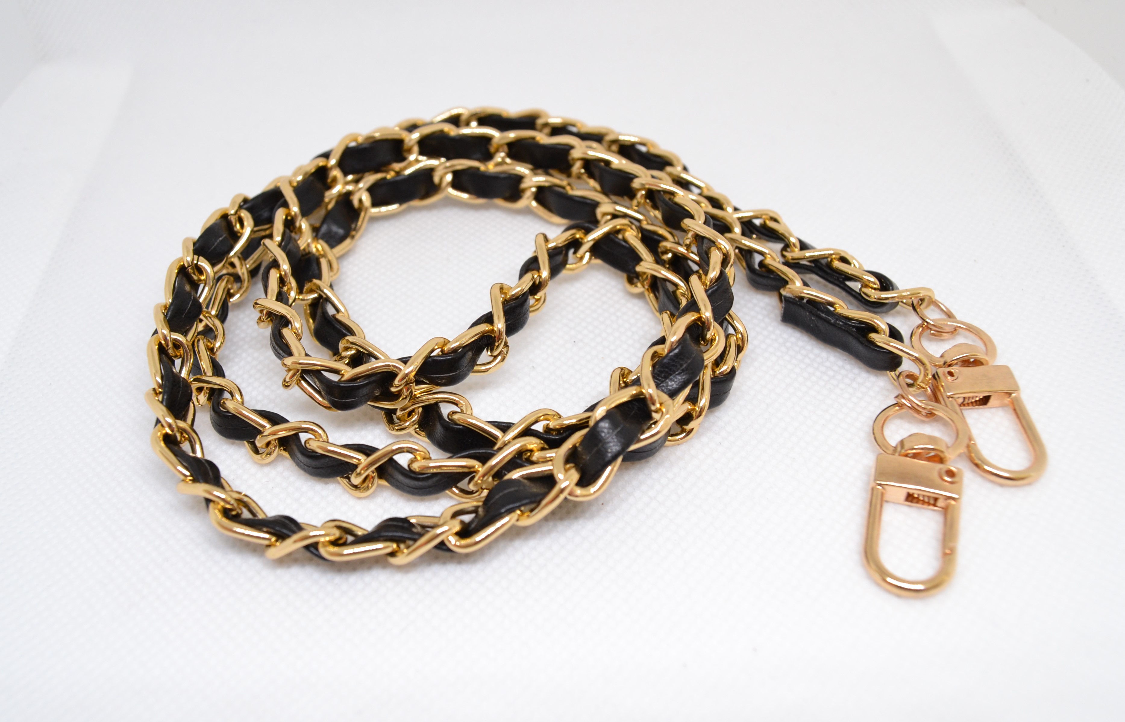 Odos ir grandinėlės dirželis telefonui