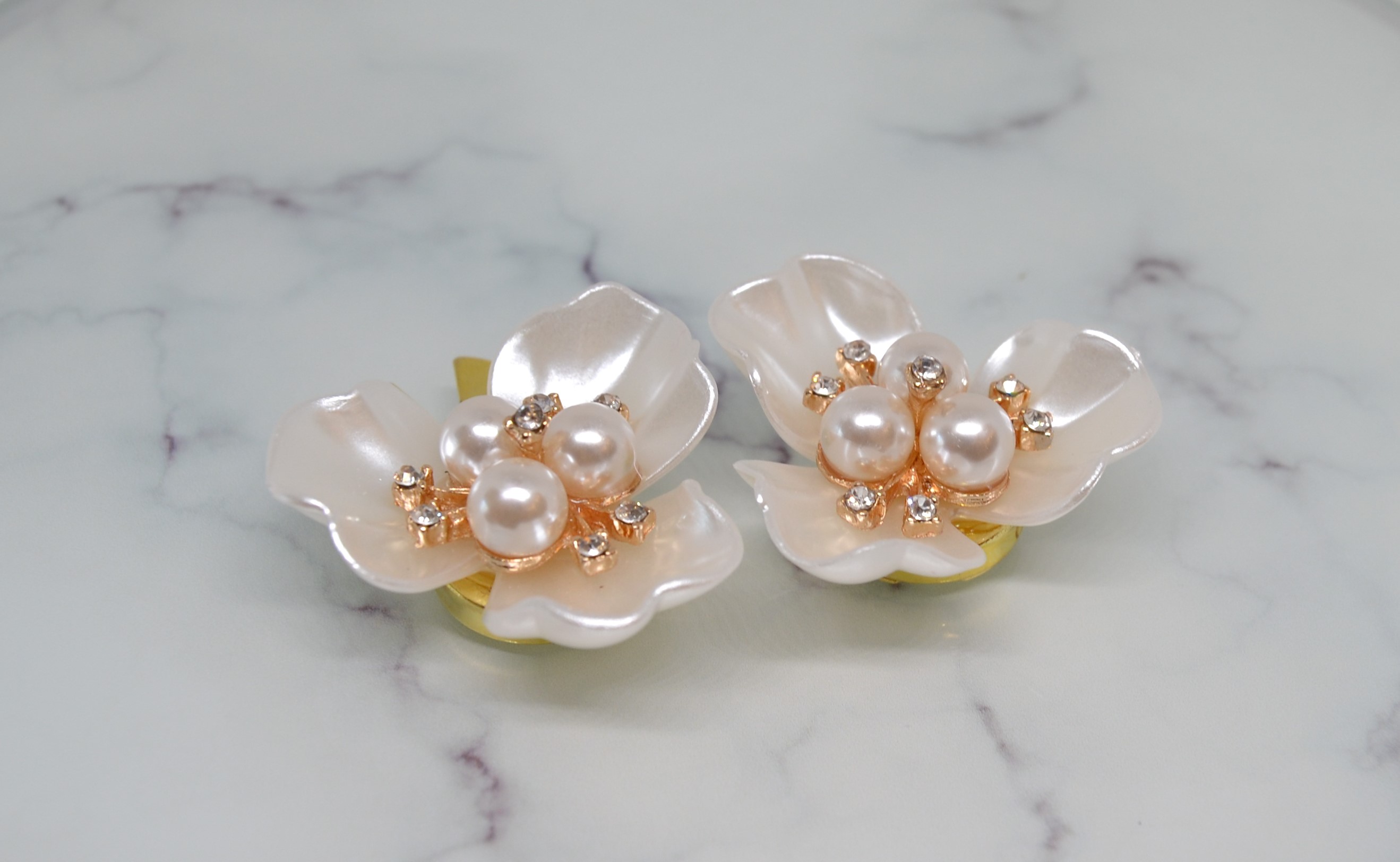 Nuostabūs sagų klipsai