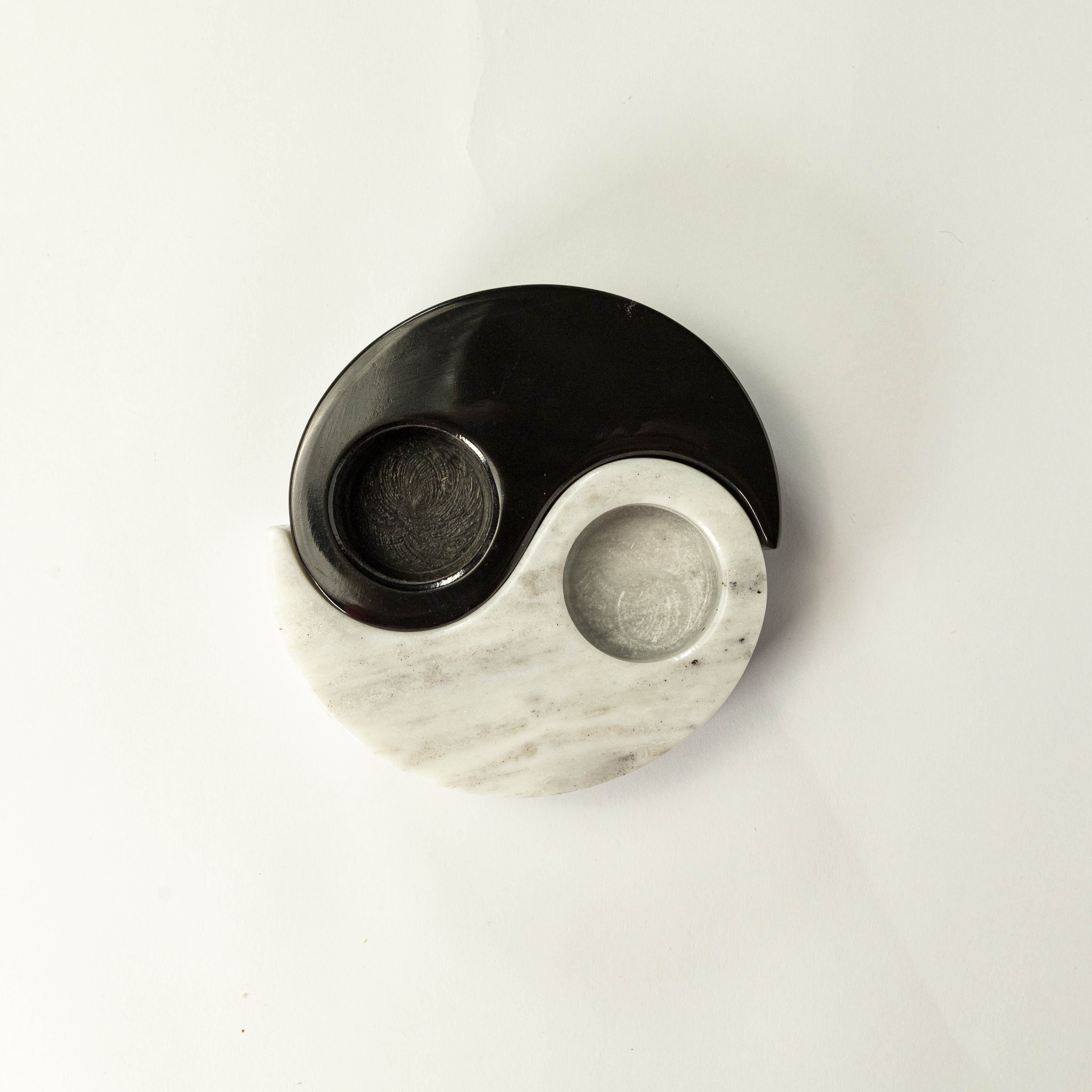 Ying-Yang Candle Holder