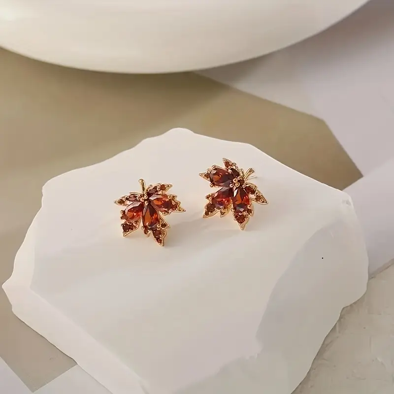 Elegant and Lightweight Crystal