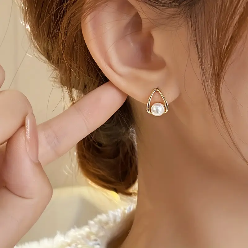 Elegant and Lightweight Crystal