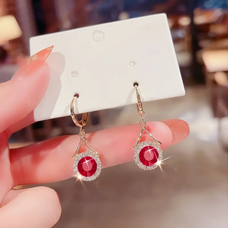 Elegant and Lightweight Crystal