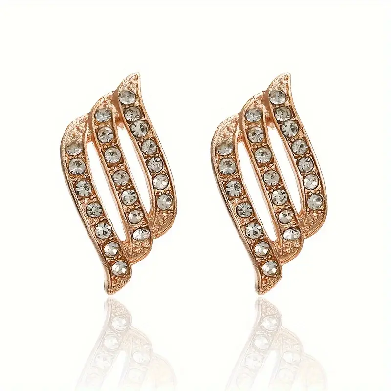 Synthetic & Shiny Elegant Style Ear Rings