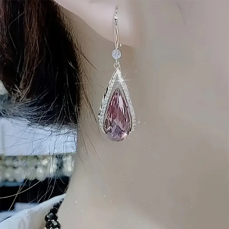 Elegant and Lightweight Crystal