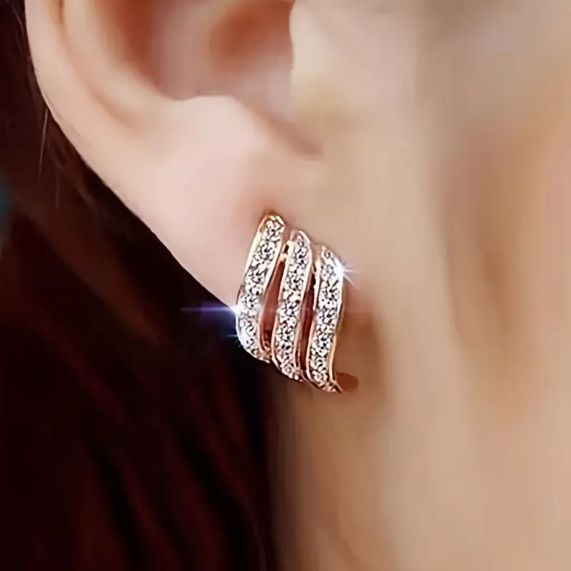 Synthetic & Shiny Elegant Style Ear Rings