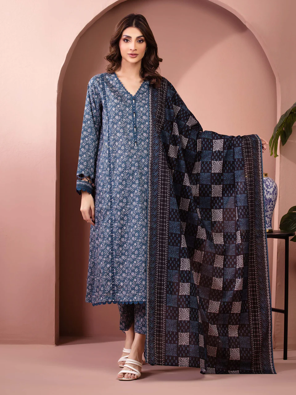 Edenrobe Premium Unstitched Printed Lawn 3 Piece