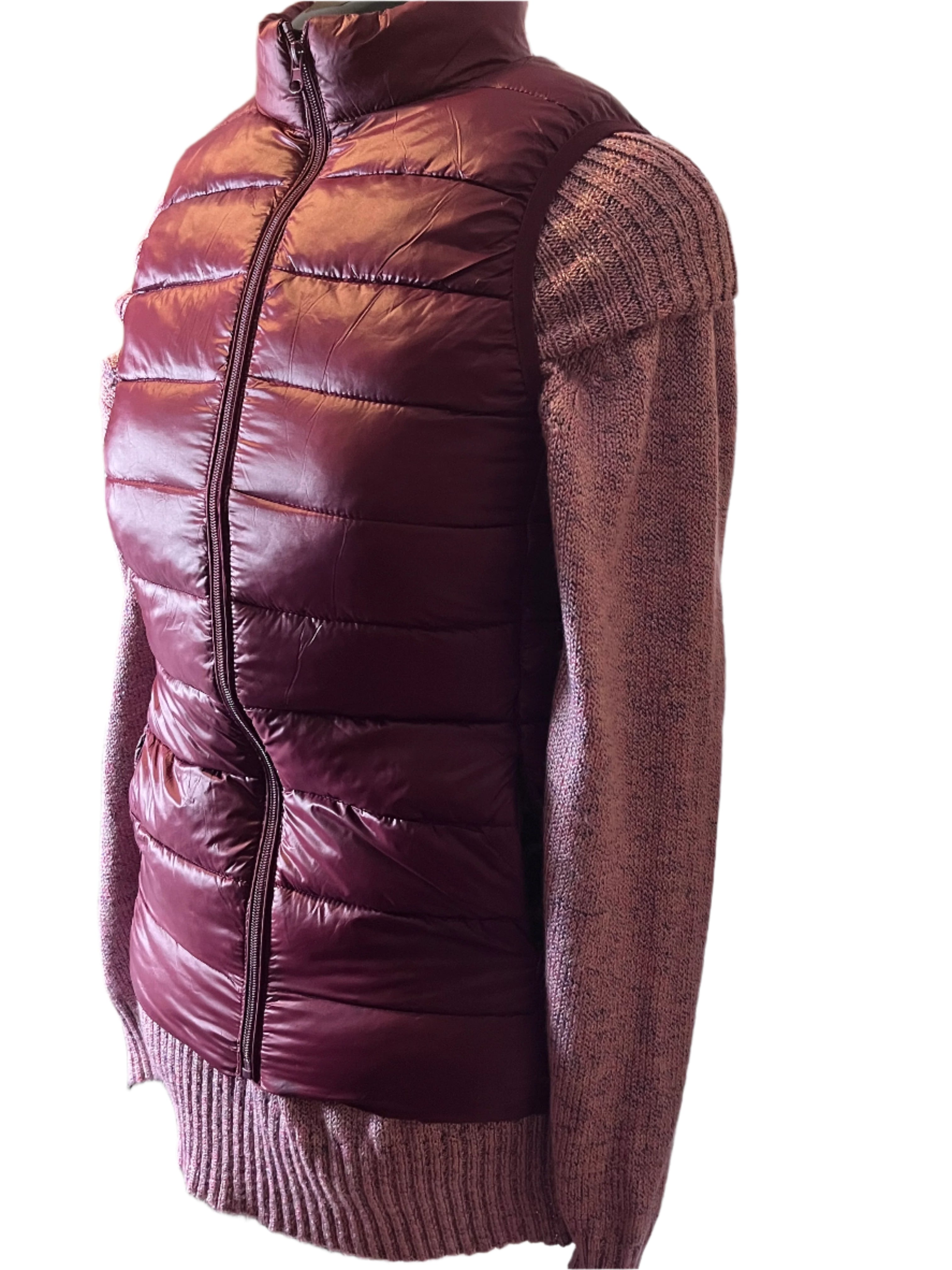 Burgundy Outwear Vest with side pockets and zipper closure (Size Medium)