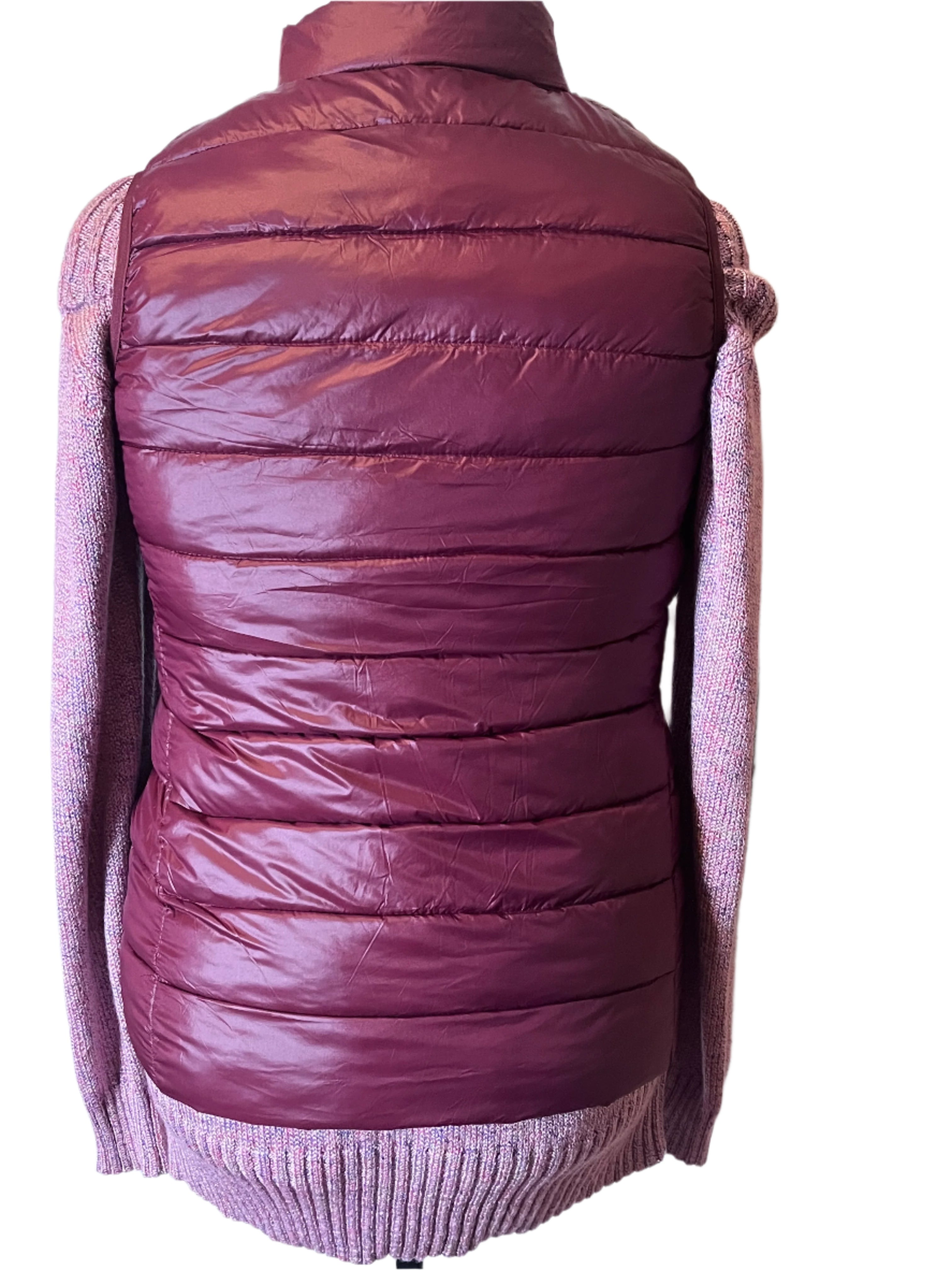 Burgundy Outwear Vest with side pockets and zipper closure (Size Medium)