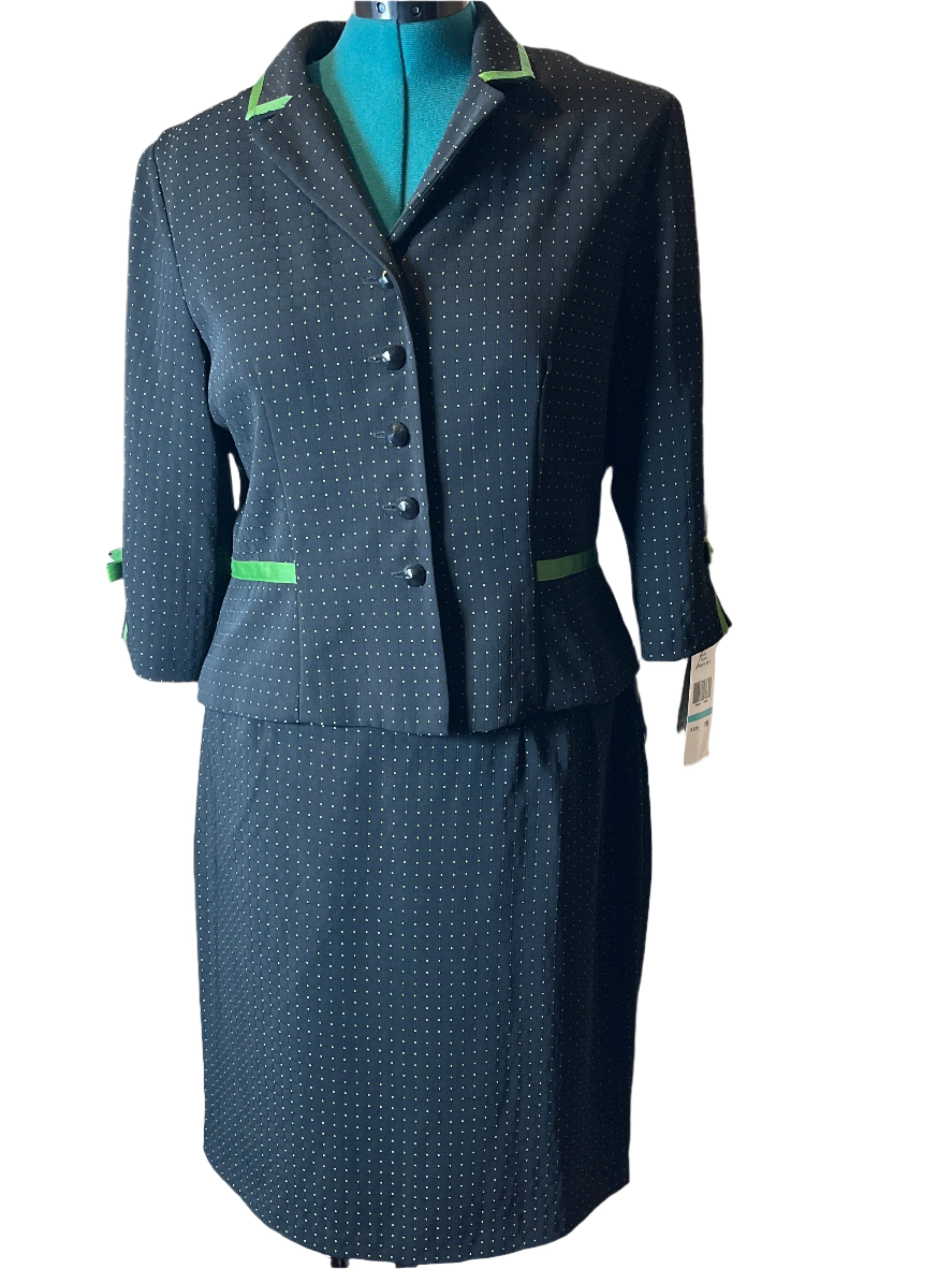 Jessica Howard-Women's Pinstripe Suit (size 16)