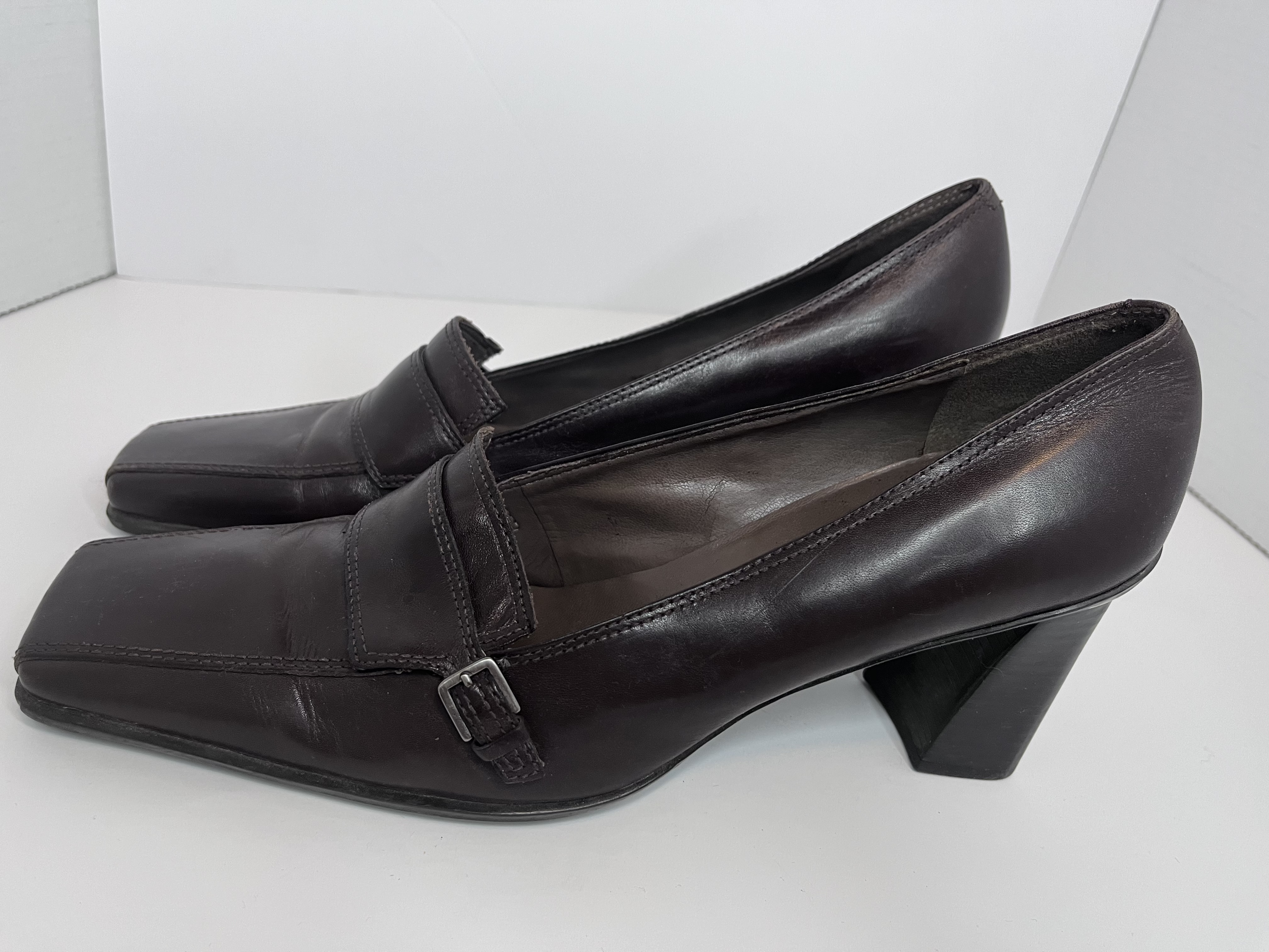 Brown Women’s Formal Leather Shoes(size 10M)