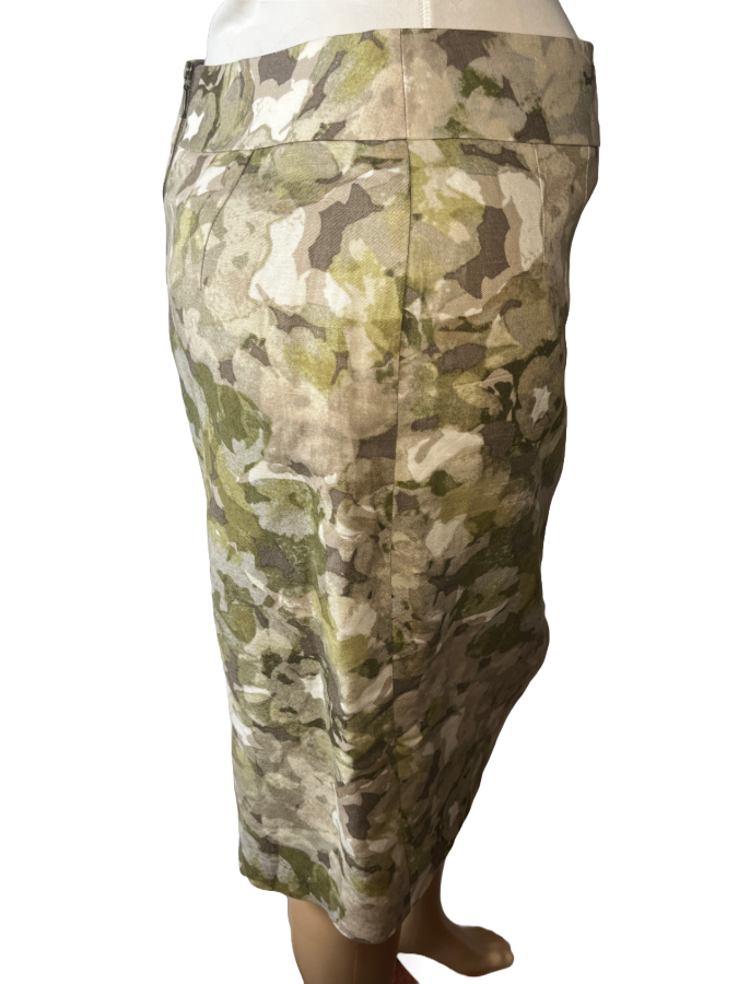 - Floral Pencil Skirt (size 6)