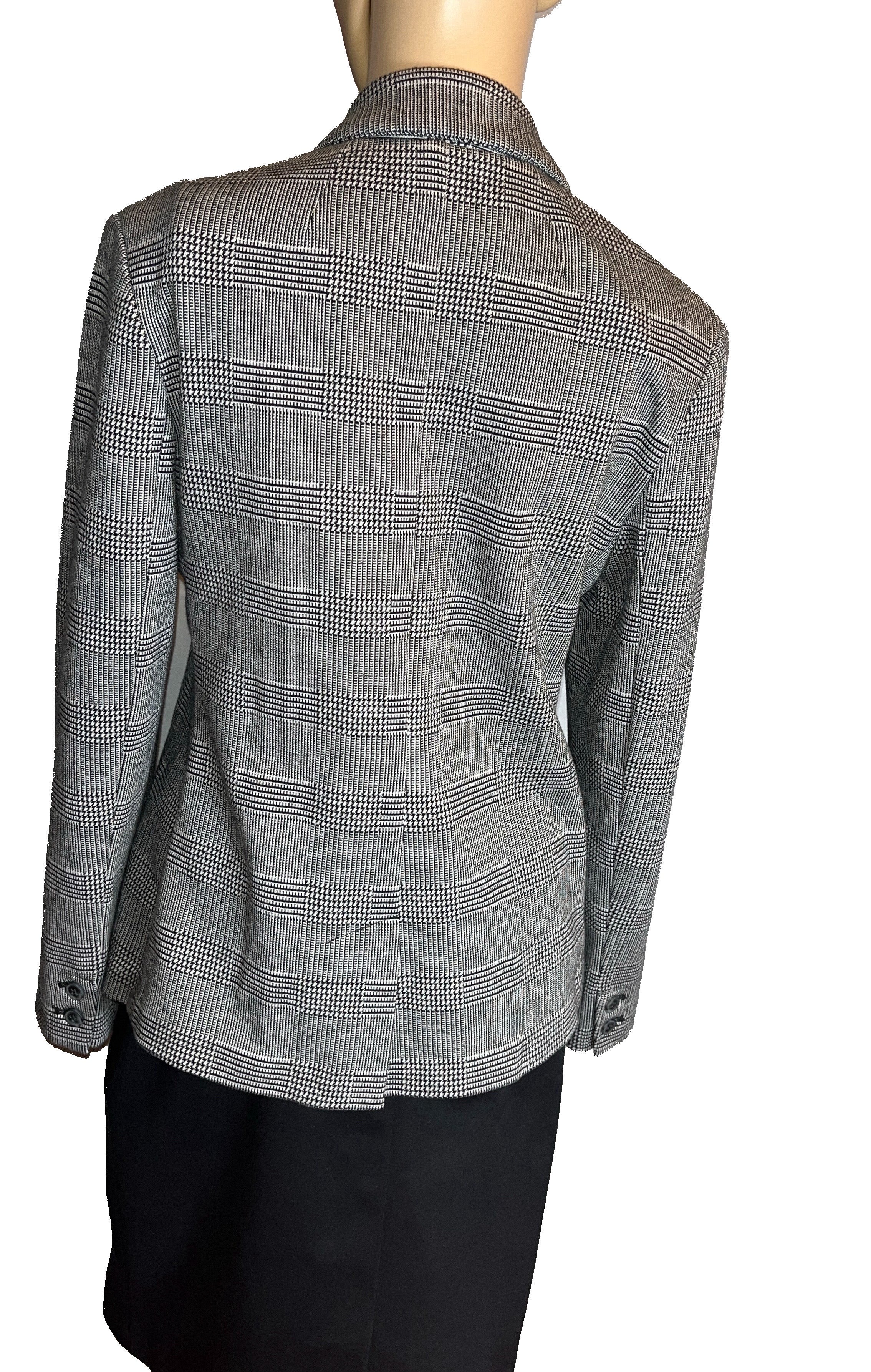 Old Navy -Women's Checkered Blazer (size L)
