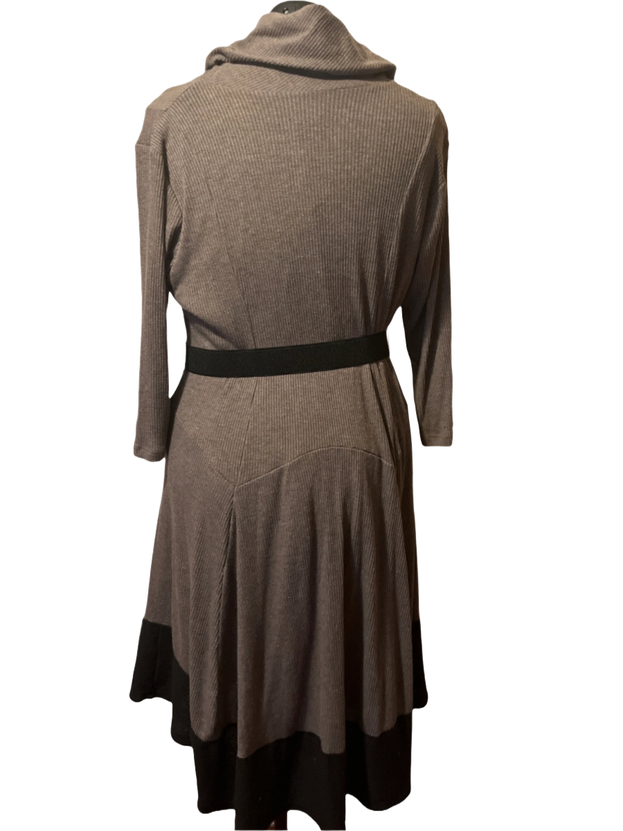 Robbie Bee -Knit Cowl Neck Dress (size 1x)