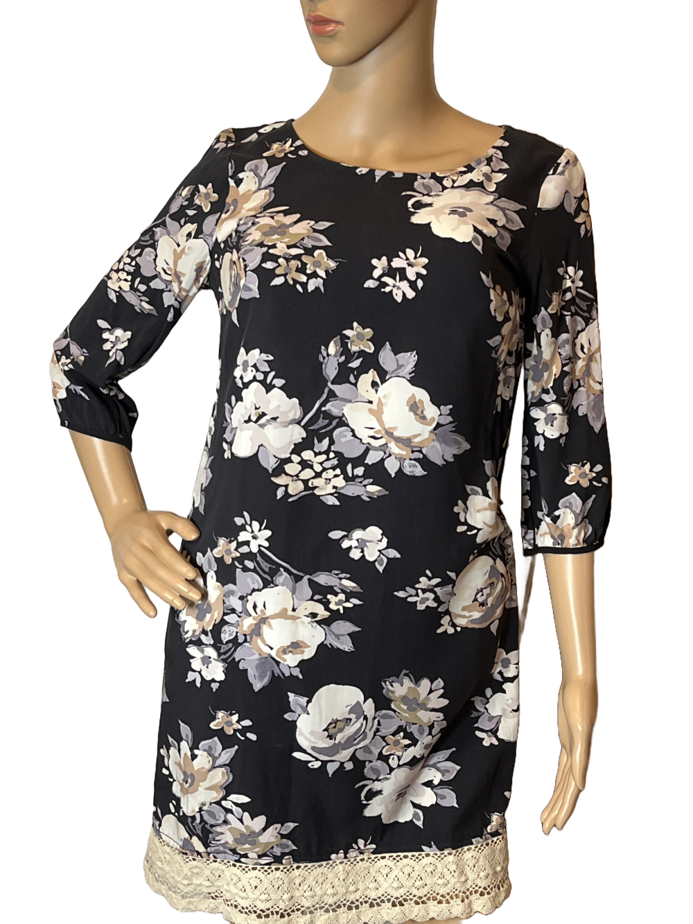 	Bloom in Style – Gorgeous Floral Print Dress(Size XS)