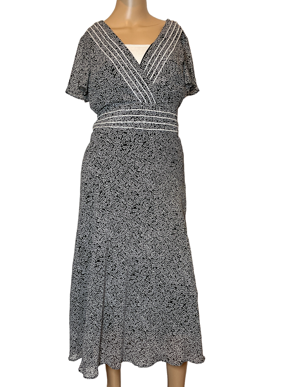 Effortless Elegance: R&K Short Sleeve Maxi Dress (Size 10)
