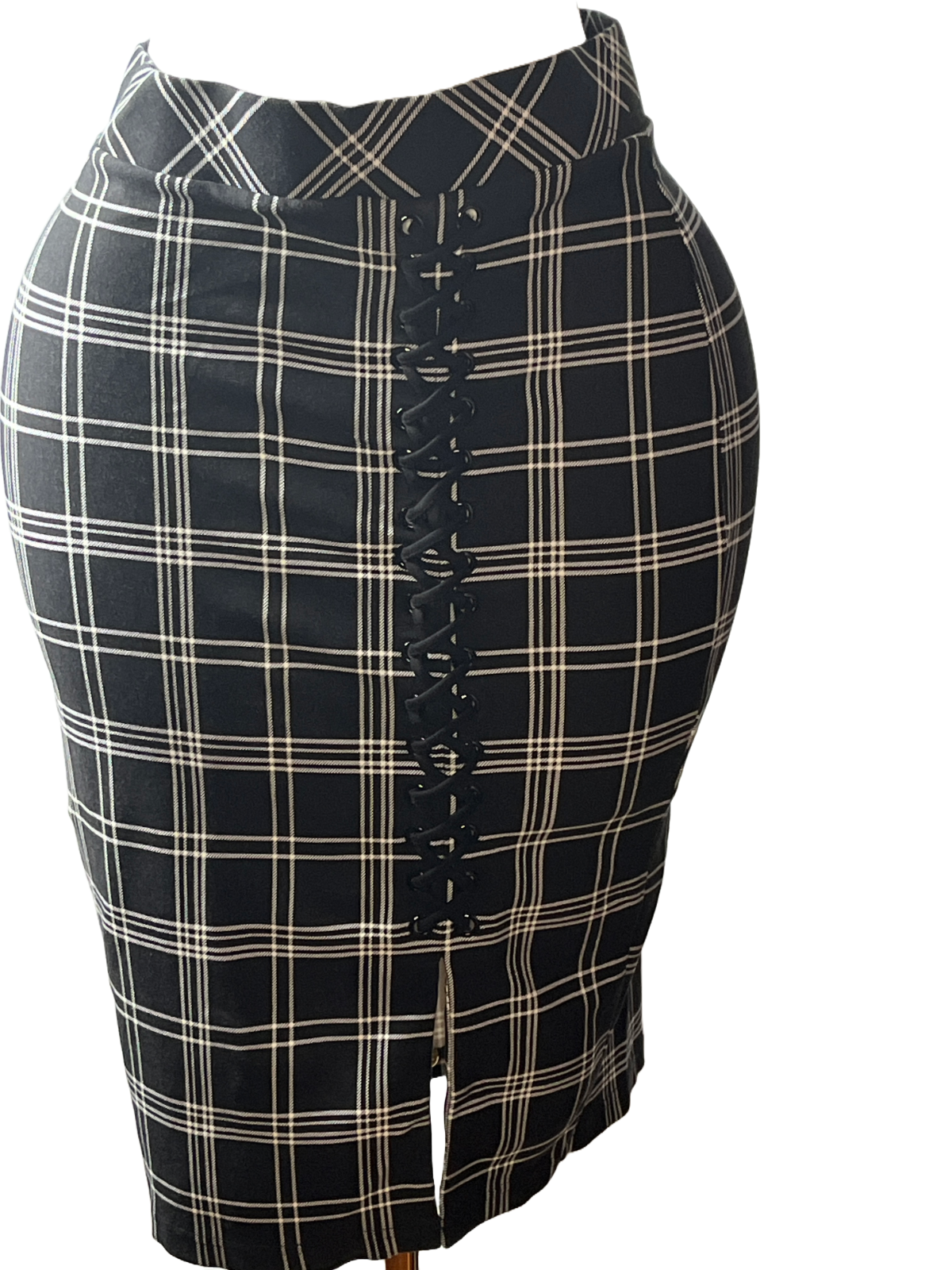  Black and White Plaid Pencil Skirt (size 2x)