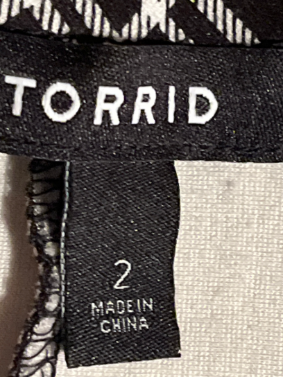  Black and White Plaid Pencil Skirt (size 2x)