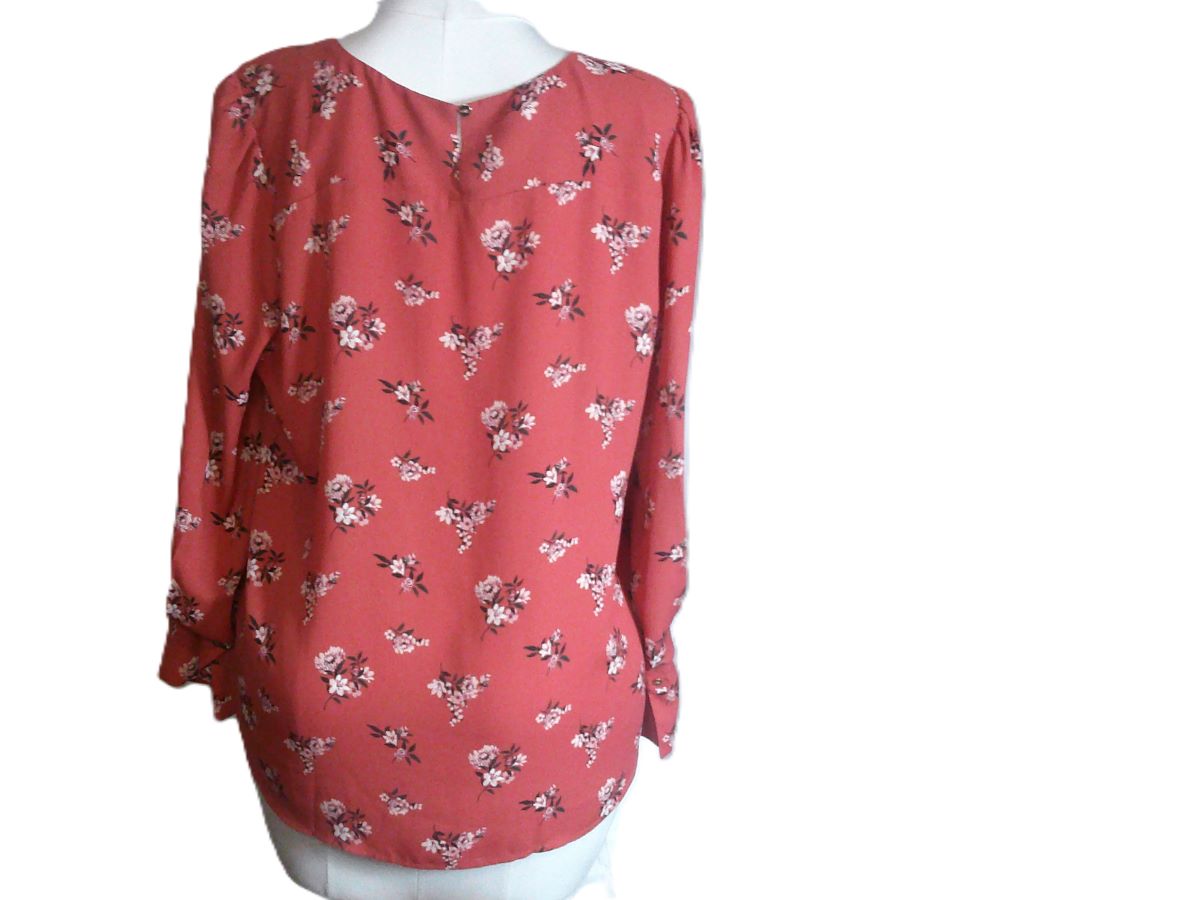 Floral Long Sleeves Pull Over Blouse (Size XL) 