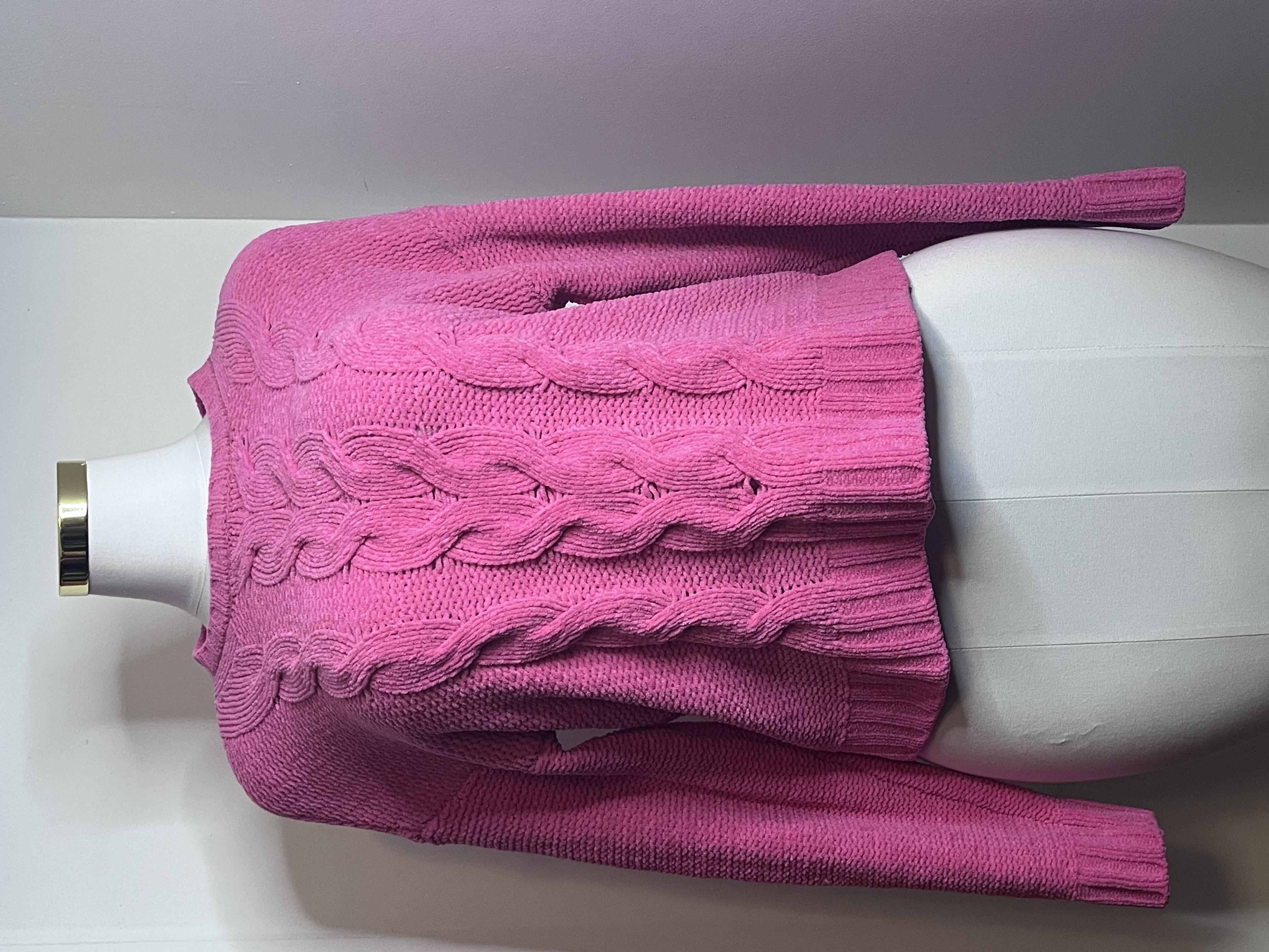 American Eagle Pink cable pull over Sweater – Size Small