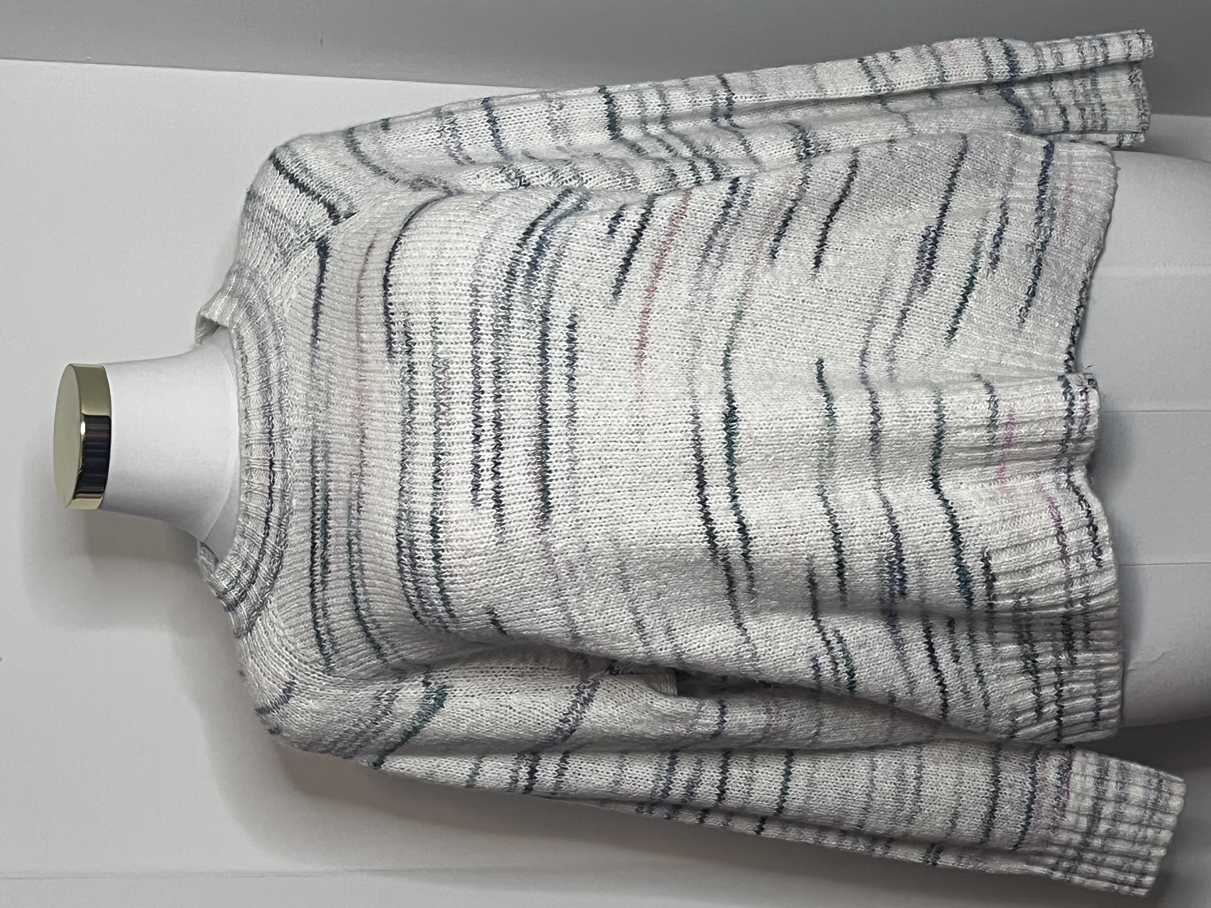 White & Gray Multicolored Sweater – Old Navy | Size L