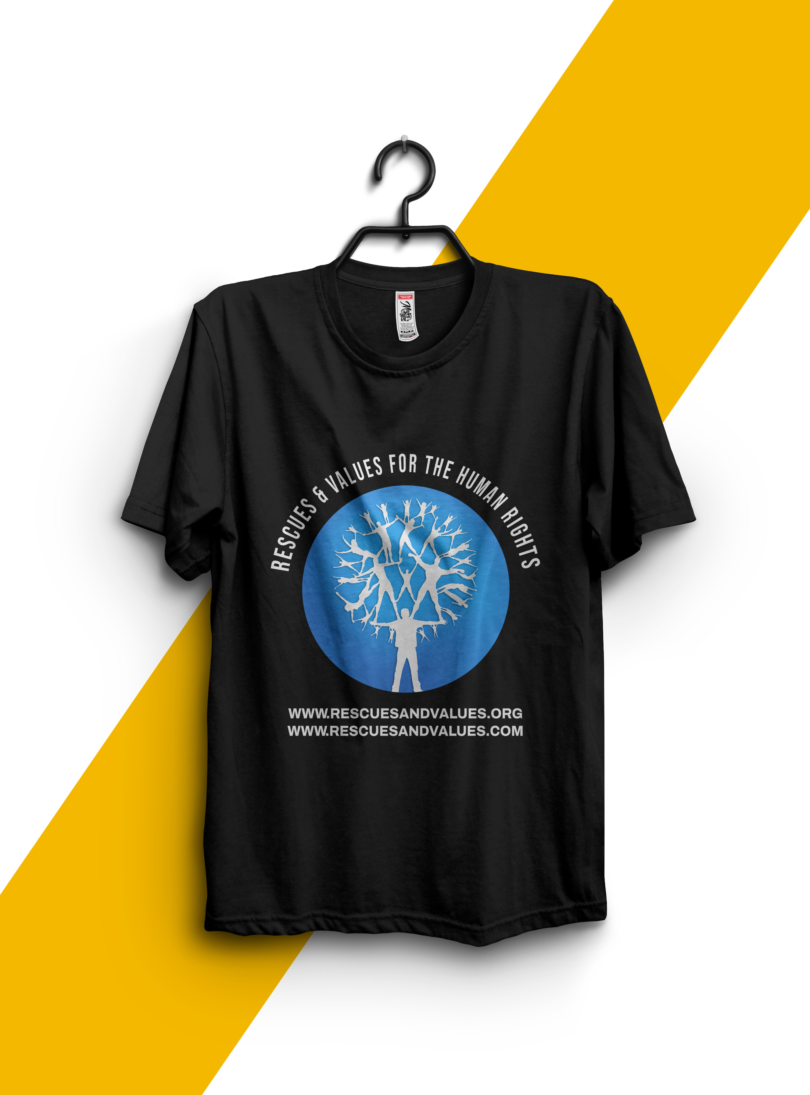 Camiseta color negra con logo de Rescues and Values