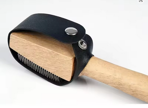 Wooden Handle Carding Brush