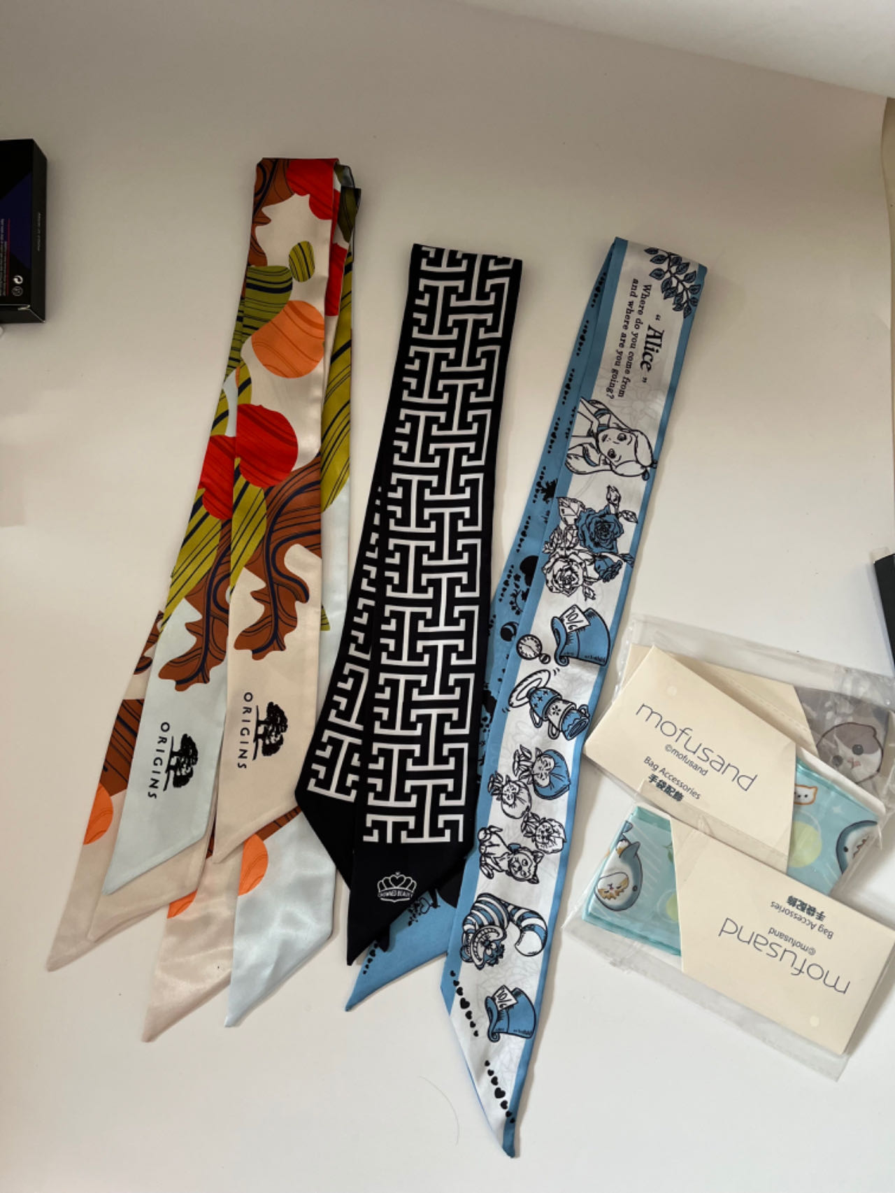 Fashionable Silk Scarf Twilly