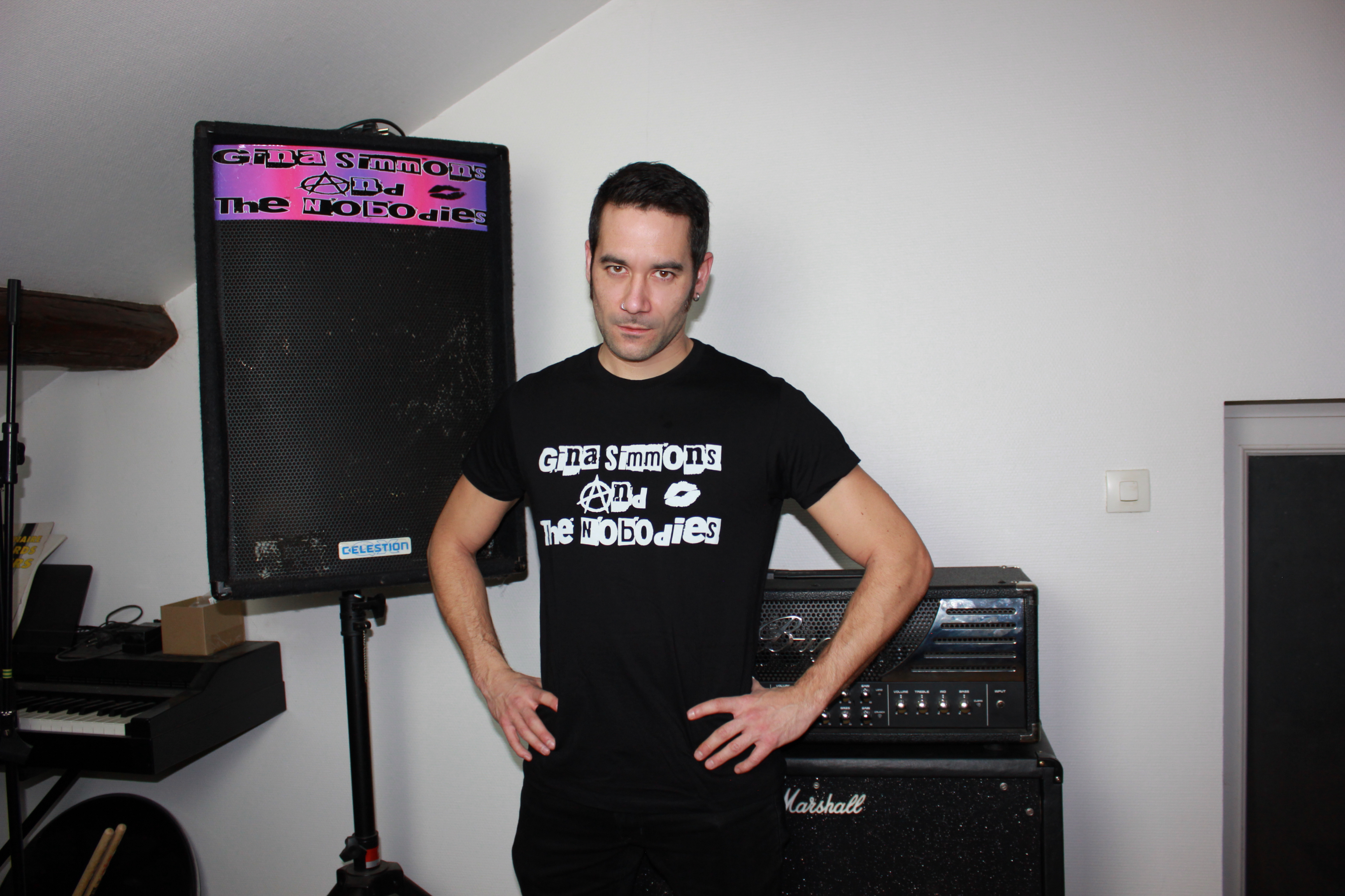 Combo T-shirt Gina's original logo + Album UNTAMED (CD)