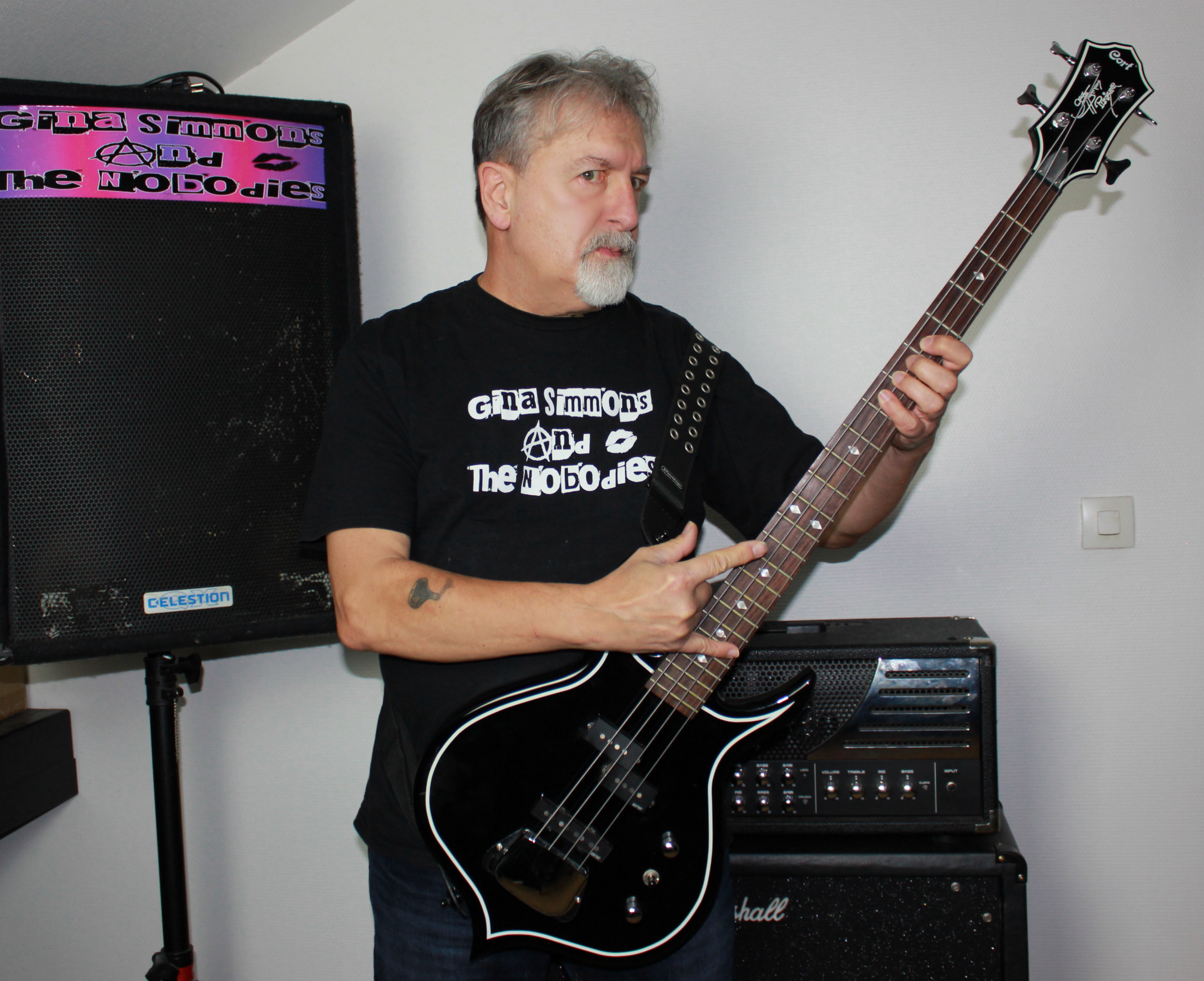 T-shirt with Gina's original LOGO/ M