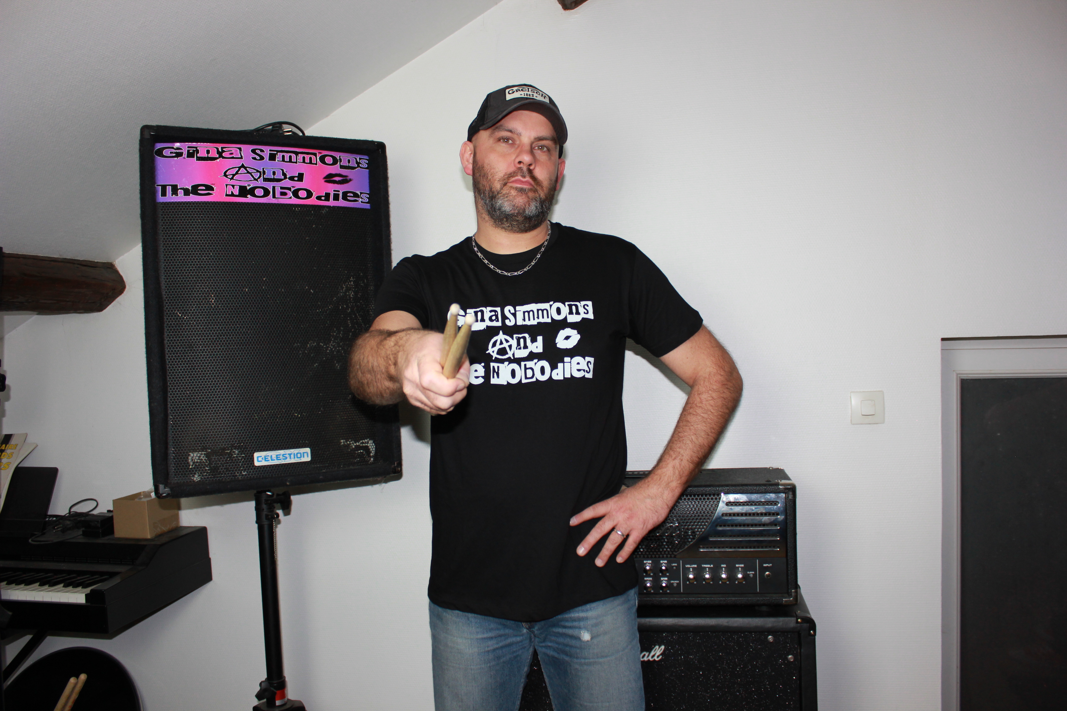 T-shirt with Gina's original LOGO/ M