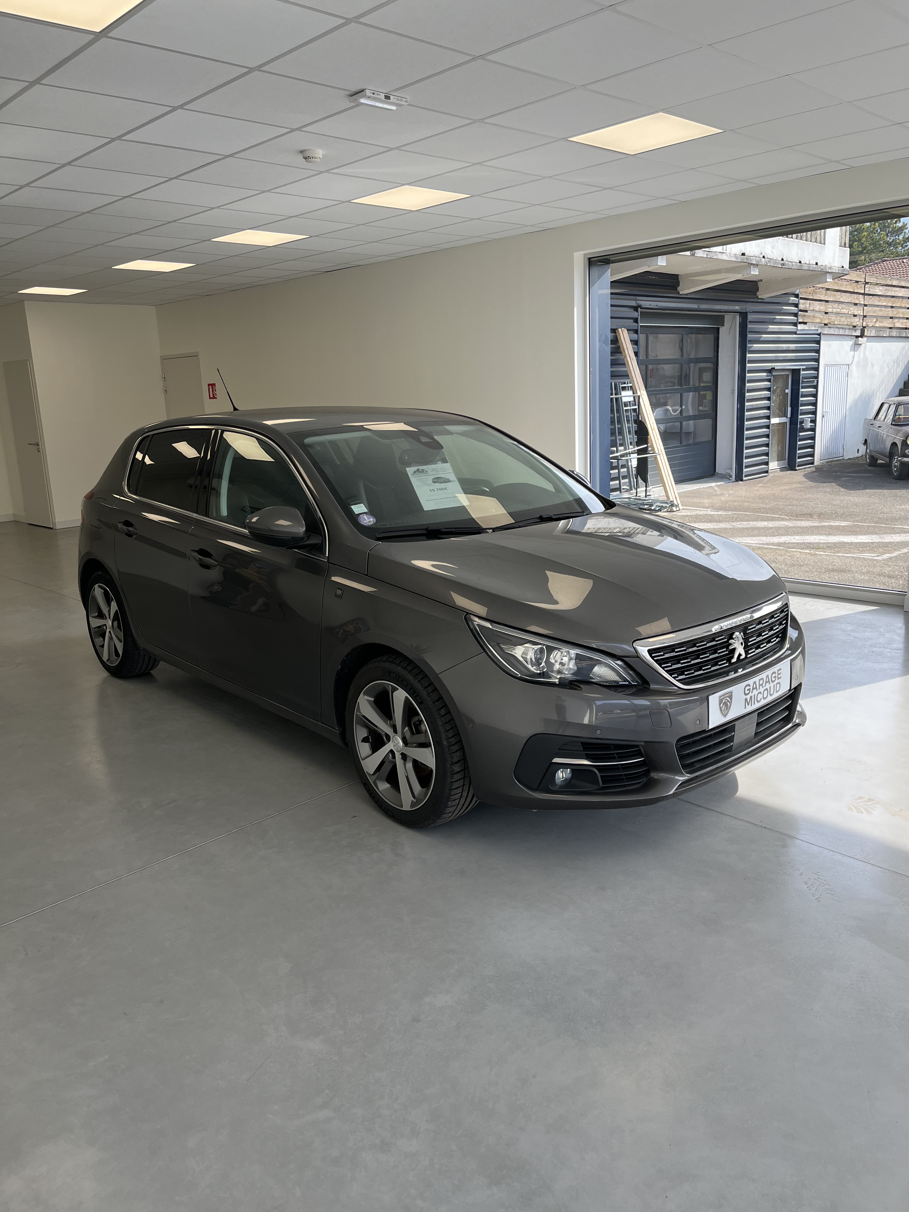 PEUGEOT 308 TECH EDITION 1.2 ESSENCE
