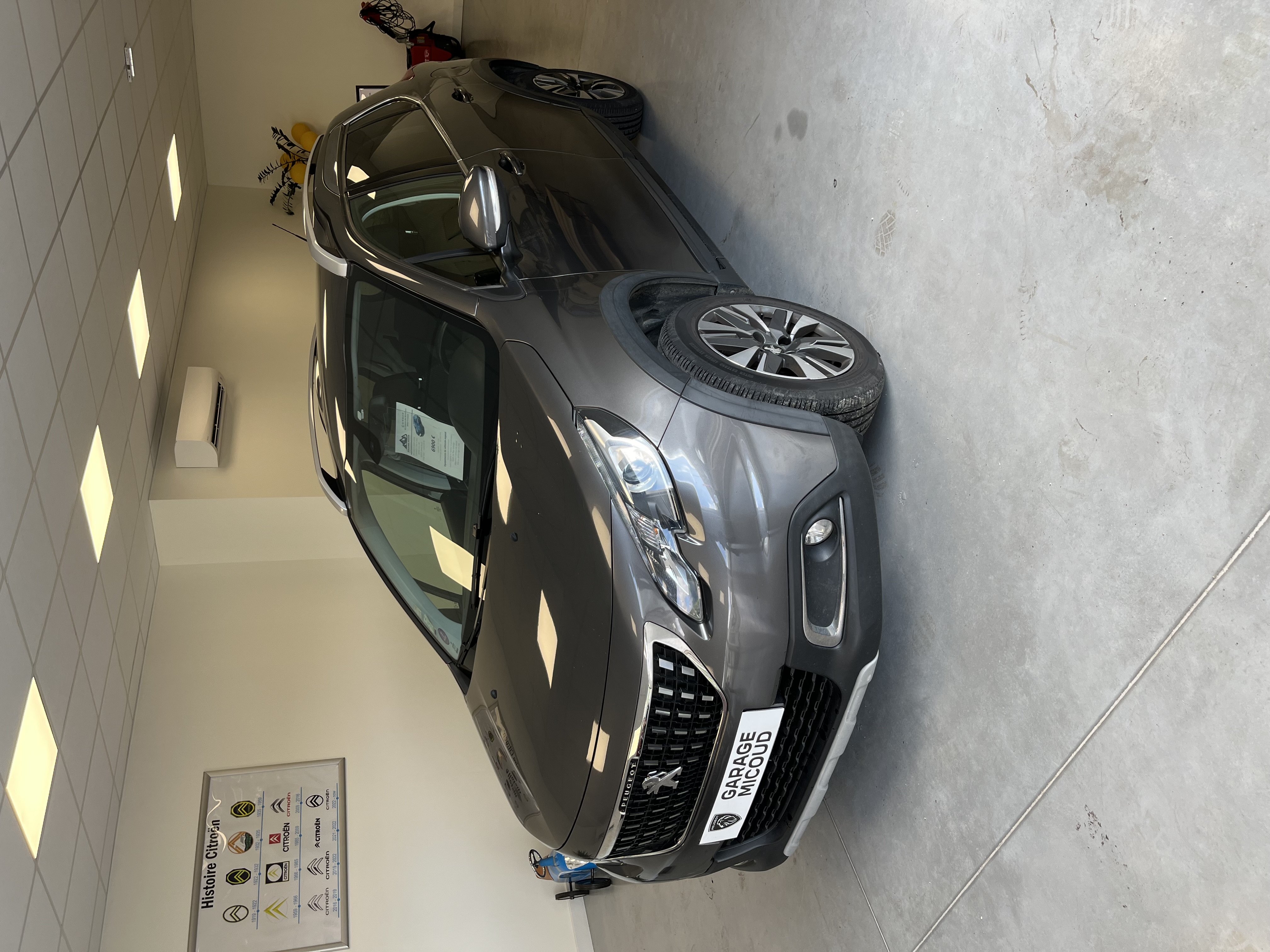 PEUGEOT 2008 ESSENCE