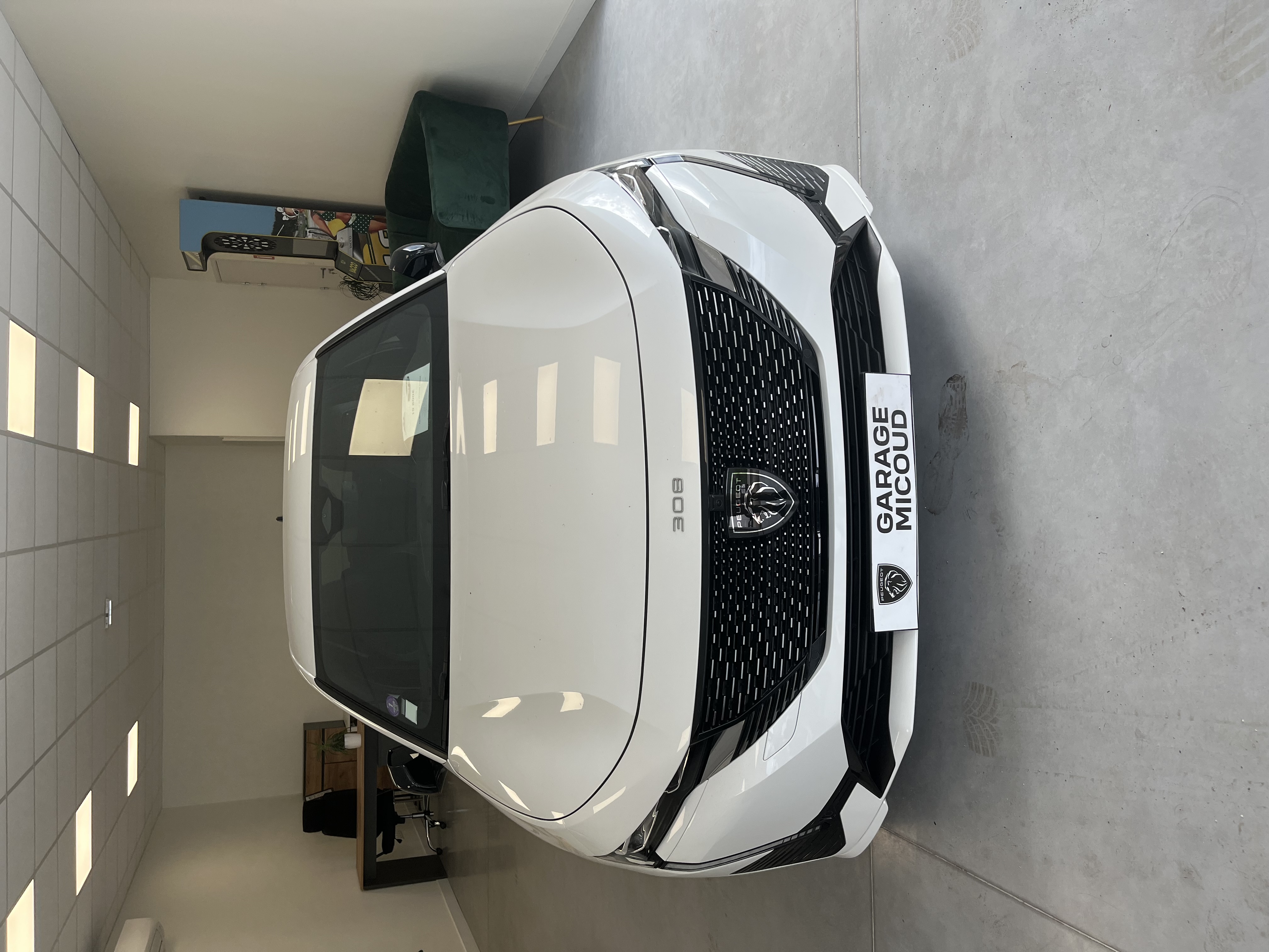 Peugeot 308 ESSENCE BLANC NACRE