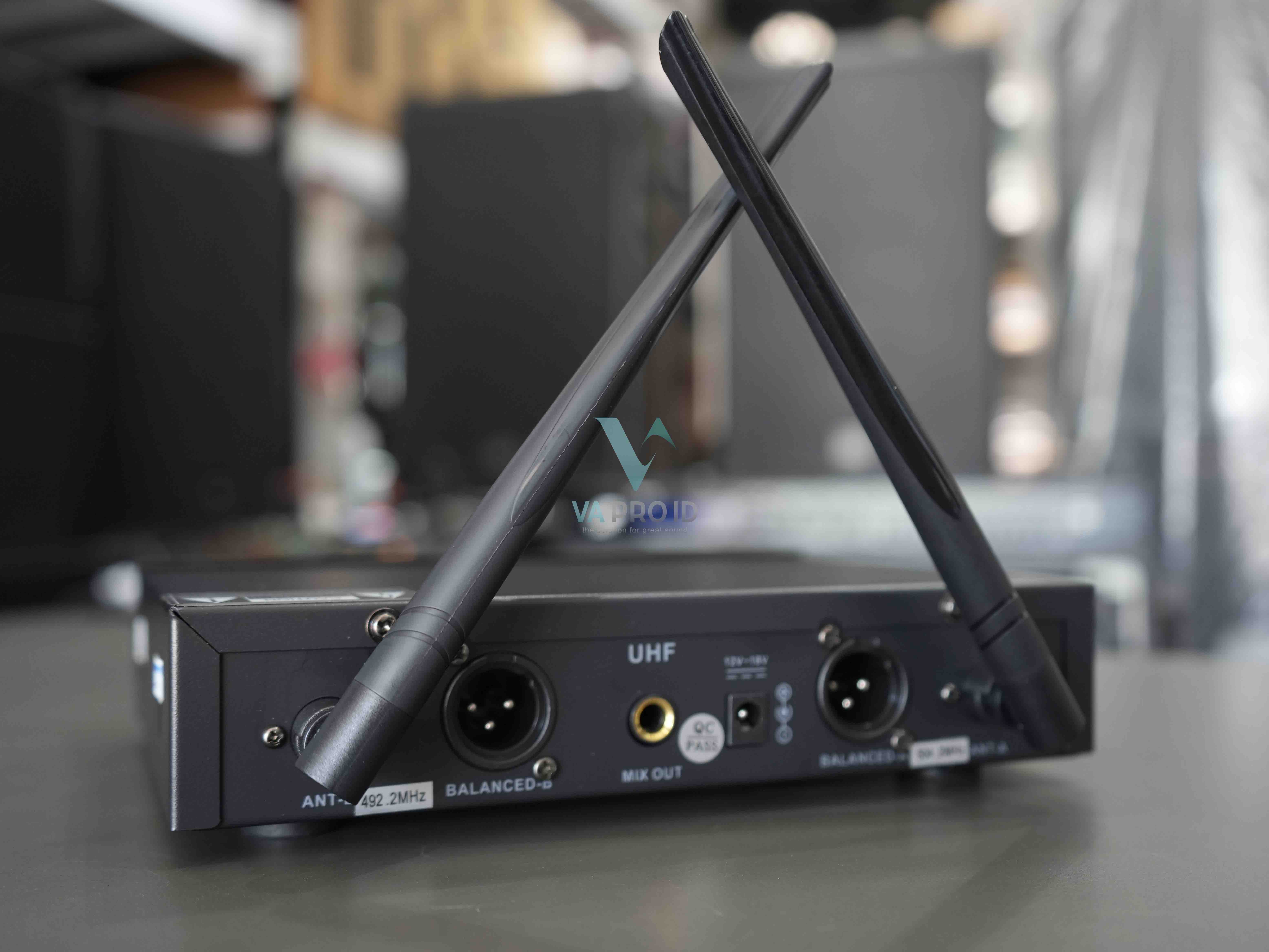 MICROPHONE WISDOM U135