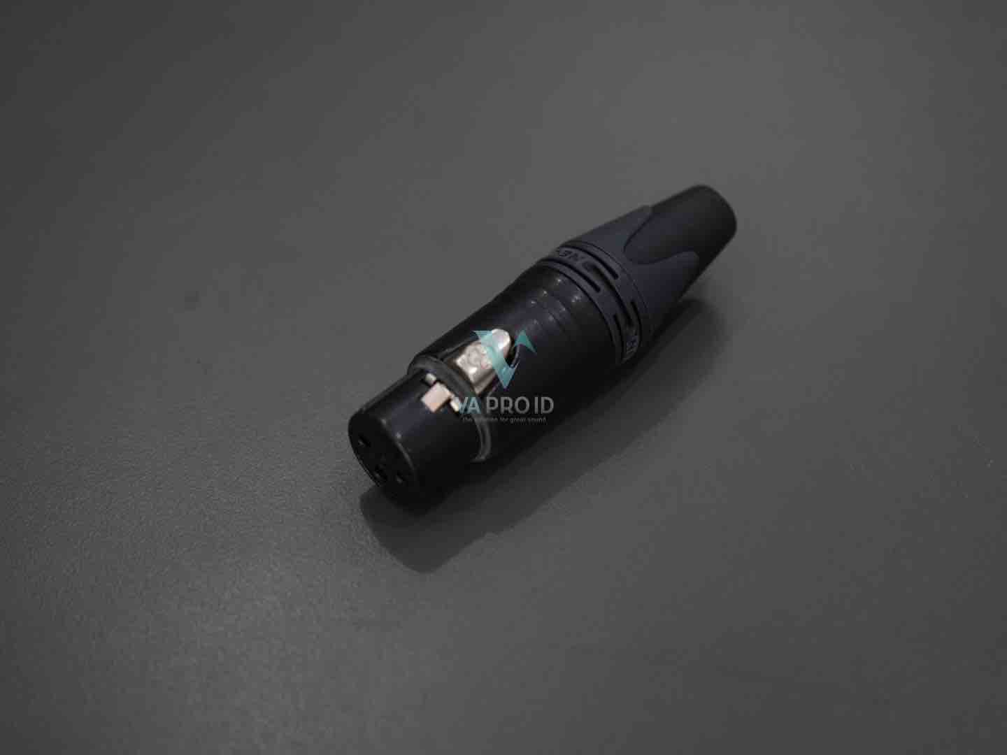 KONEKTOR XLR NEUTRIK NC3FXX-BAG FEMALE