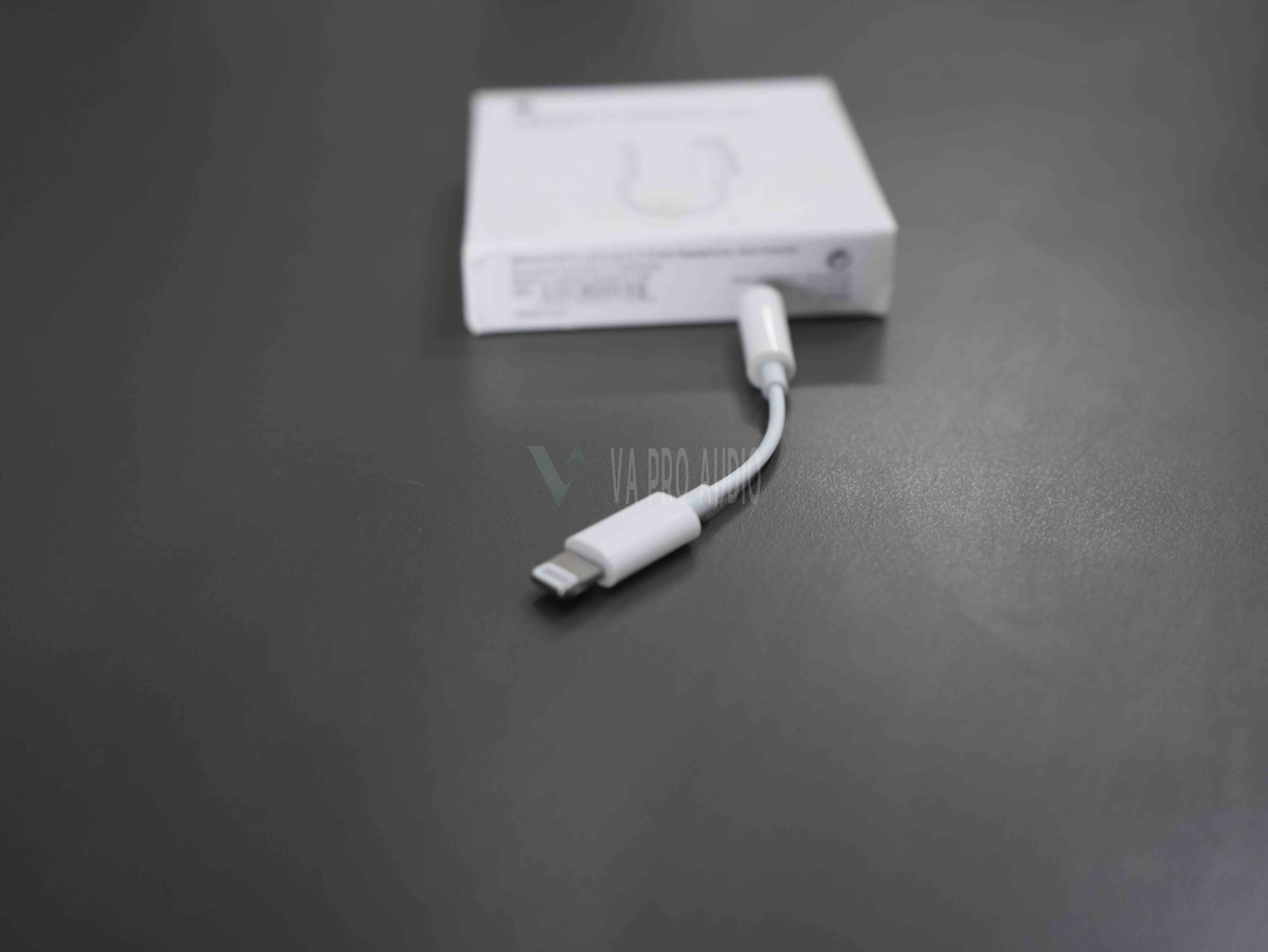 AUDIO KONVERTER LIGHTNING TO 3.5MM TRRS FEMALE