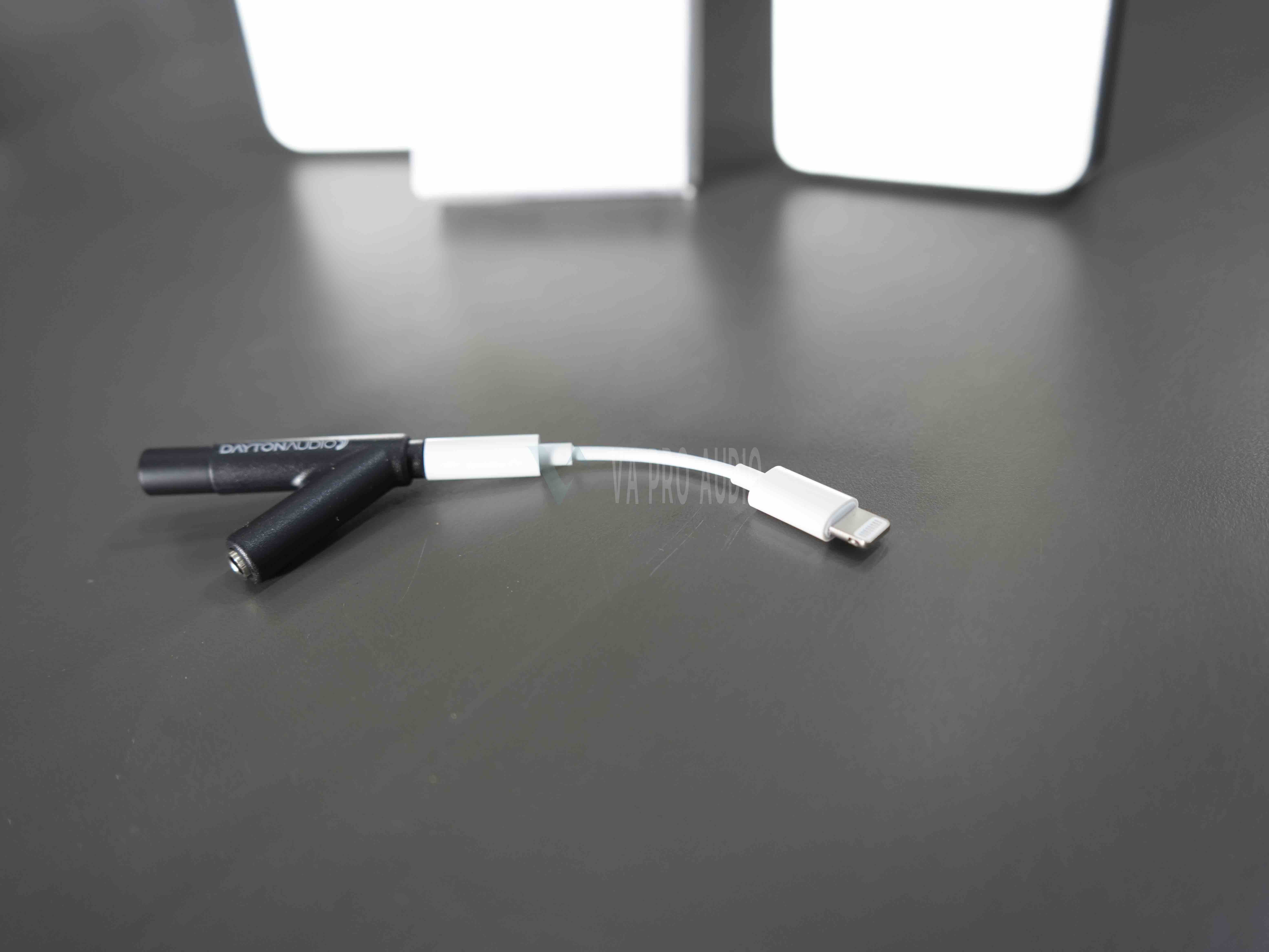 AUDIO KONVERTER LIGHTNING TO 3.5MM TRRS FEMALE